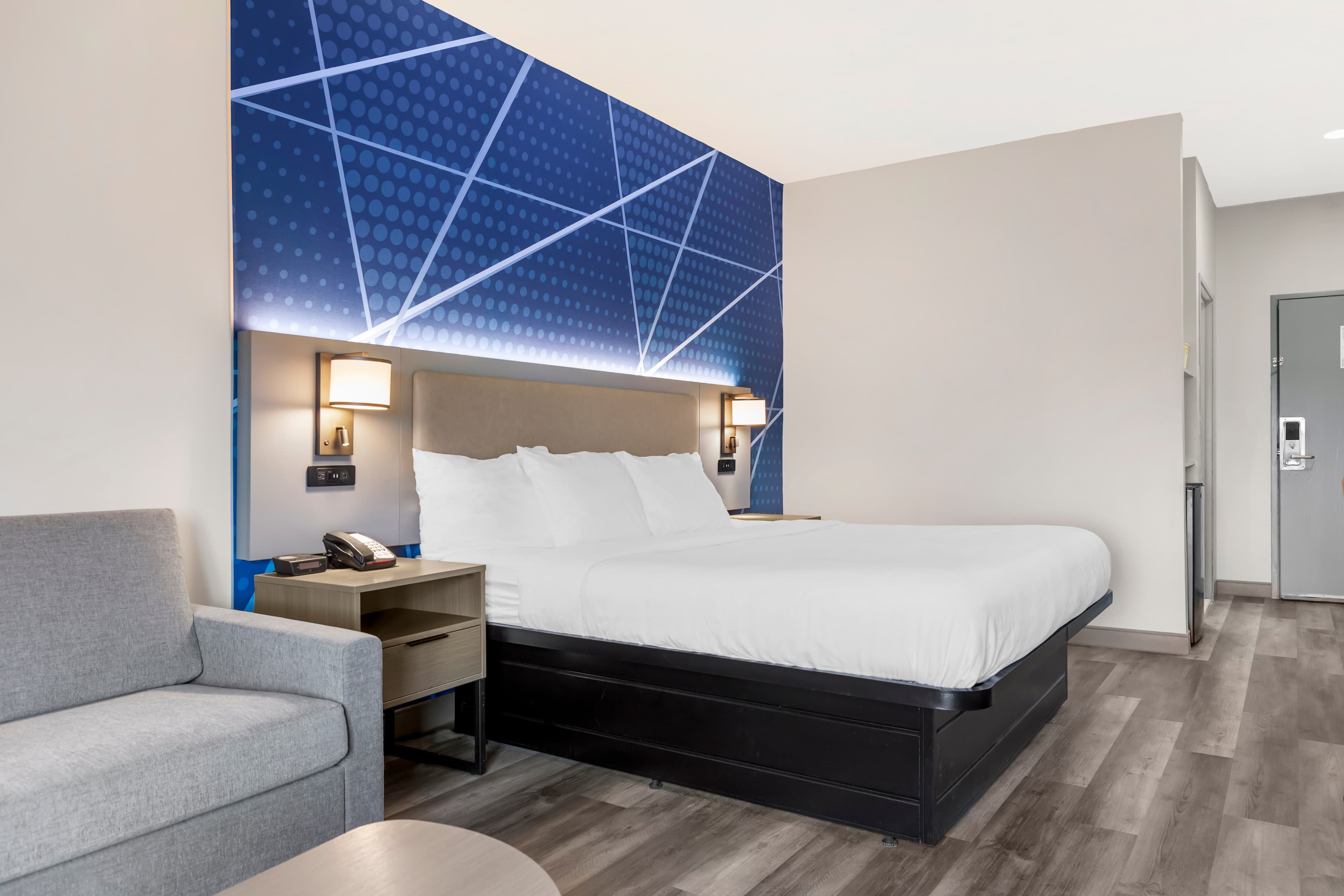Comfort Inn & Suites Springfield — 19