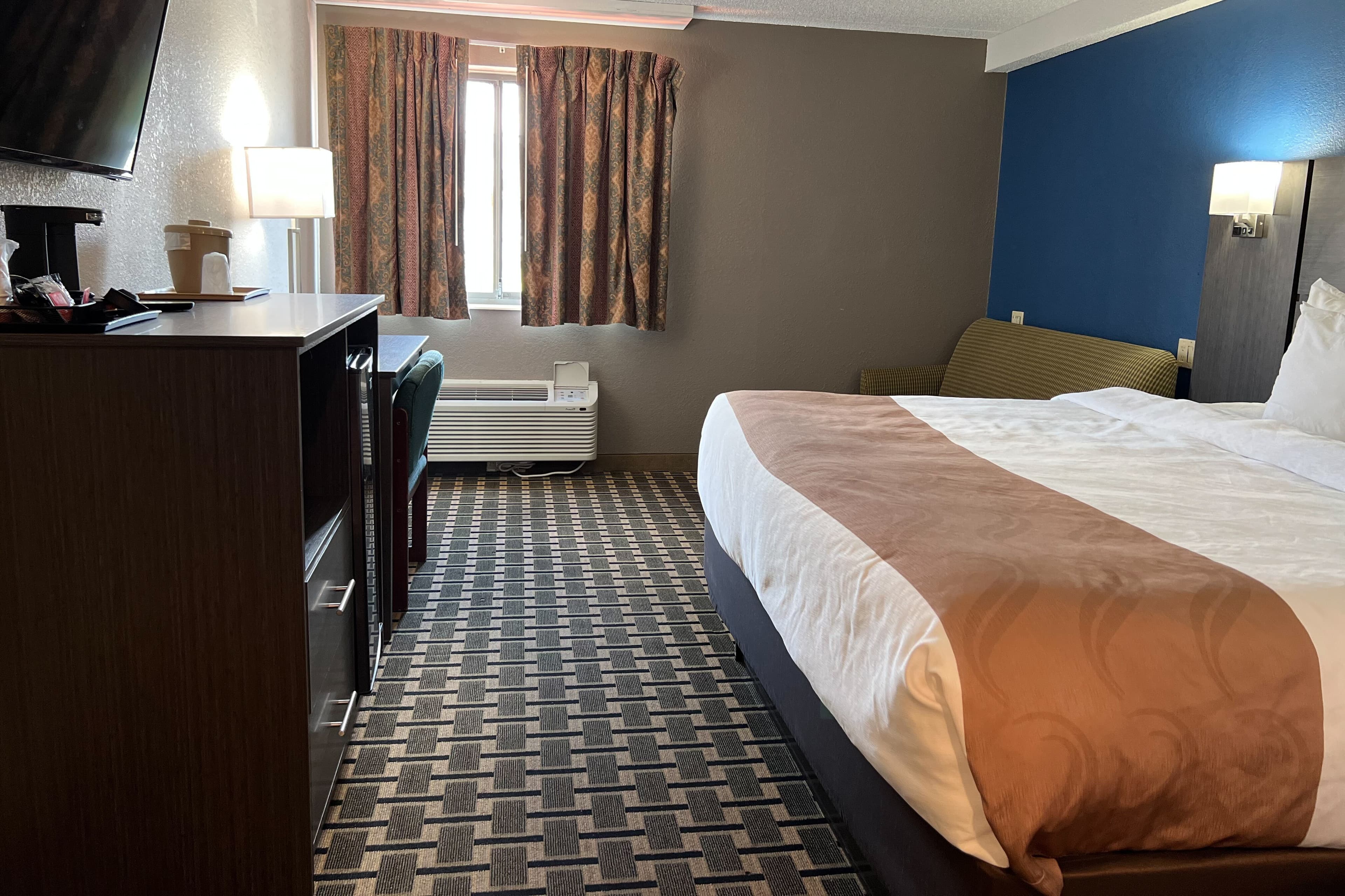 Quality Inn & Suites Louisville East — 66