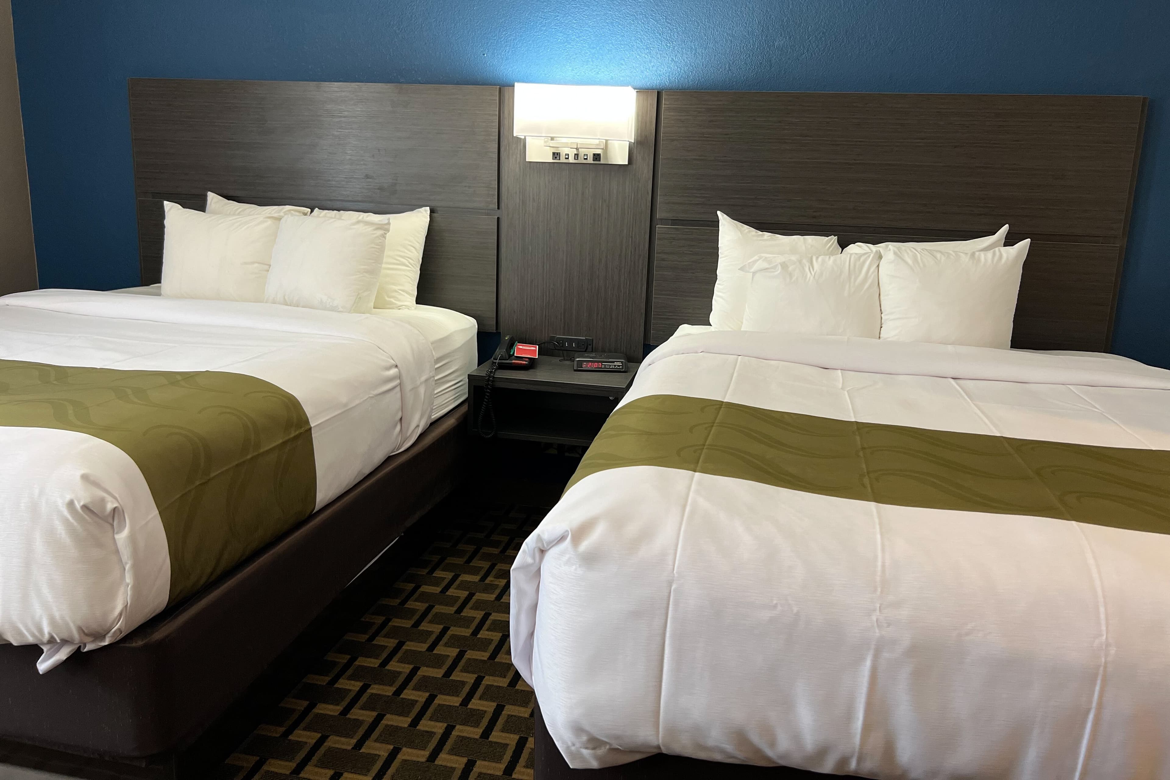 Quality Inn & Suites Louisville East - Image 4