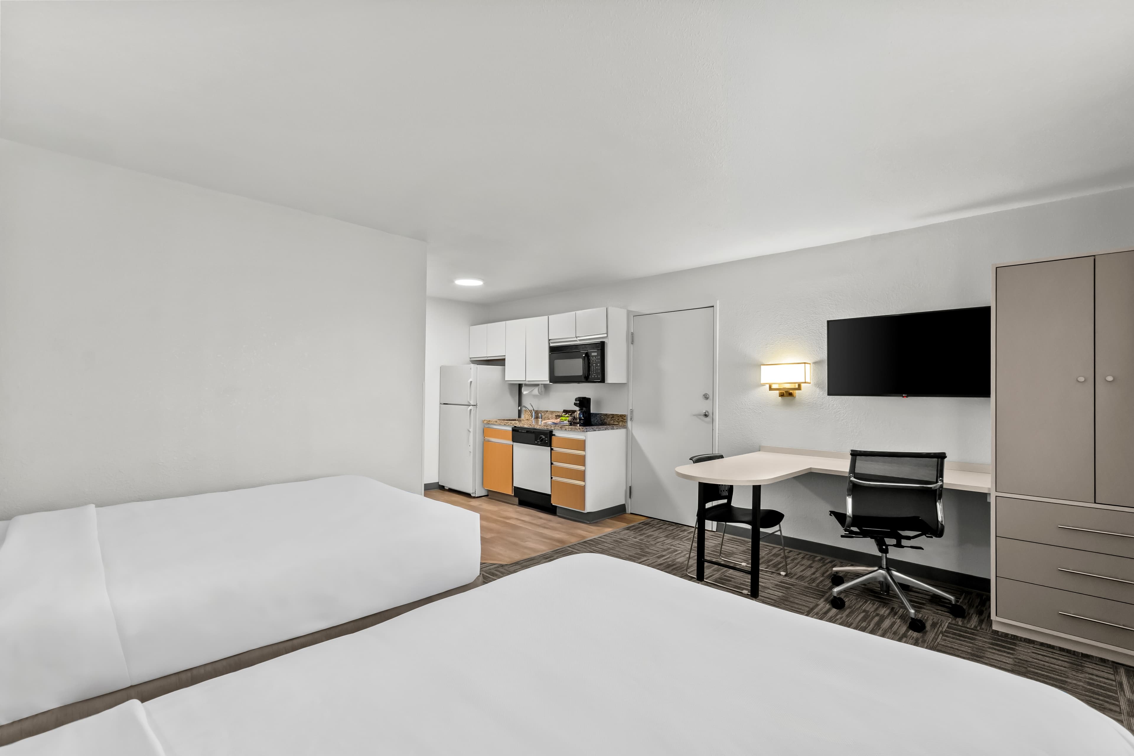 MainStay Suites Louisville Jeffersontown - Image 5
