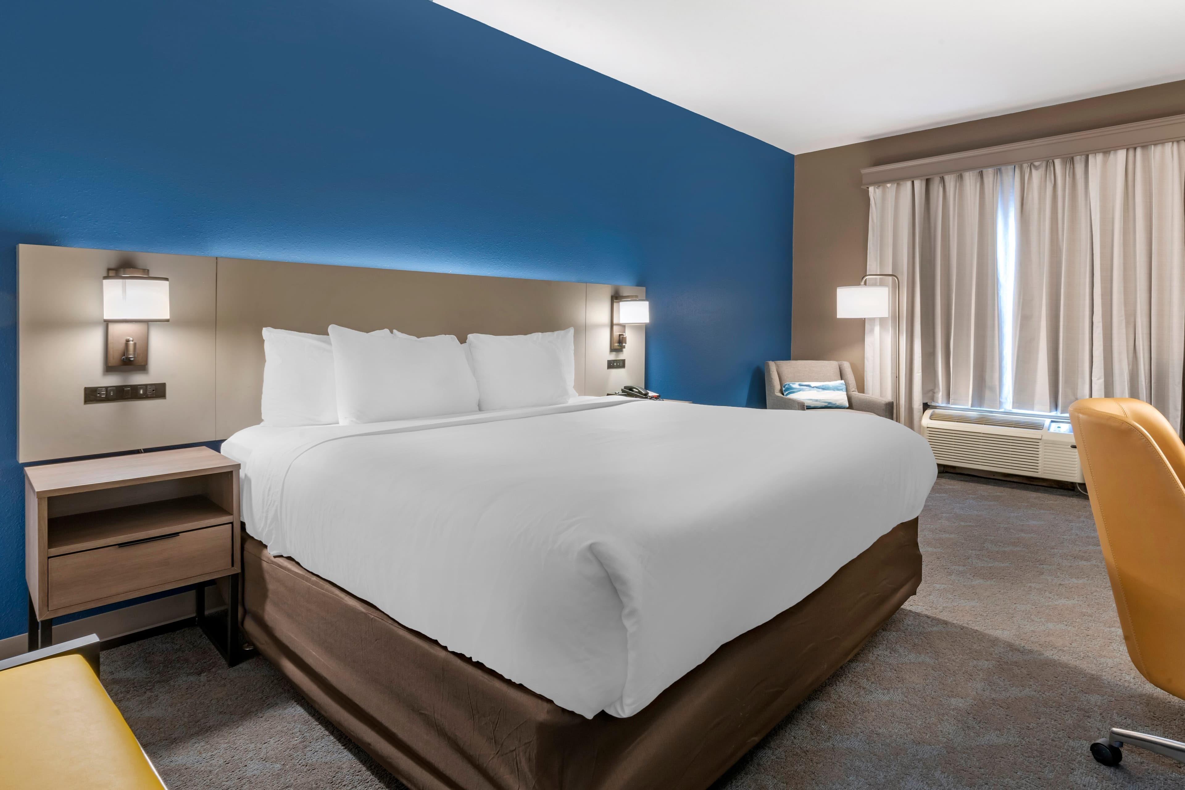 Comfort Inn & Suites Shelbyville — 10