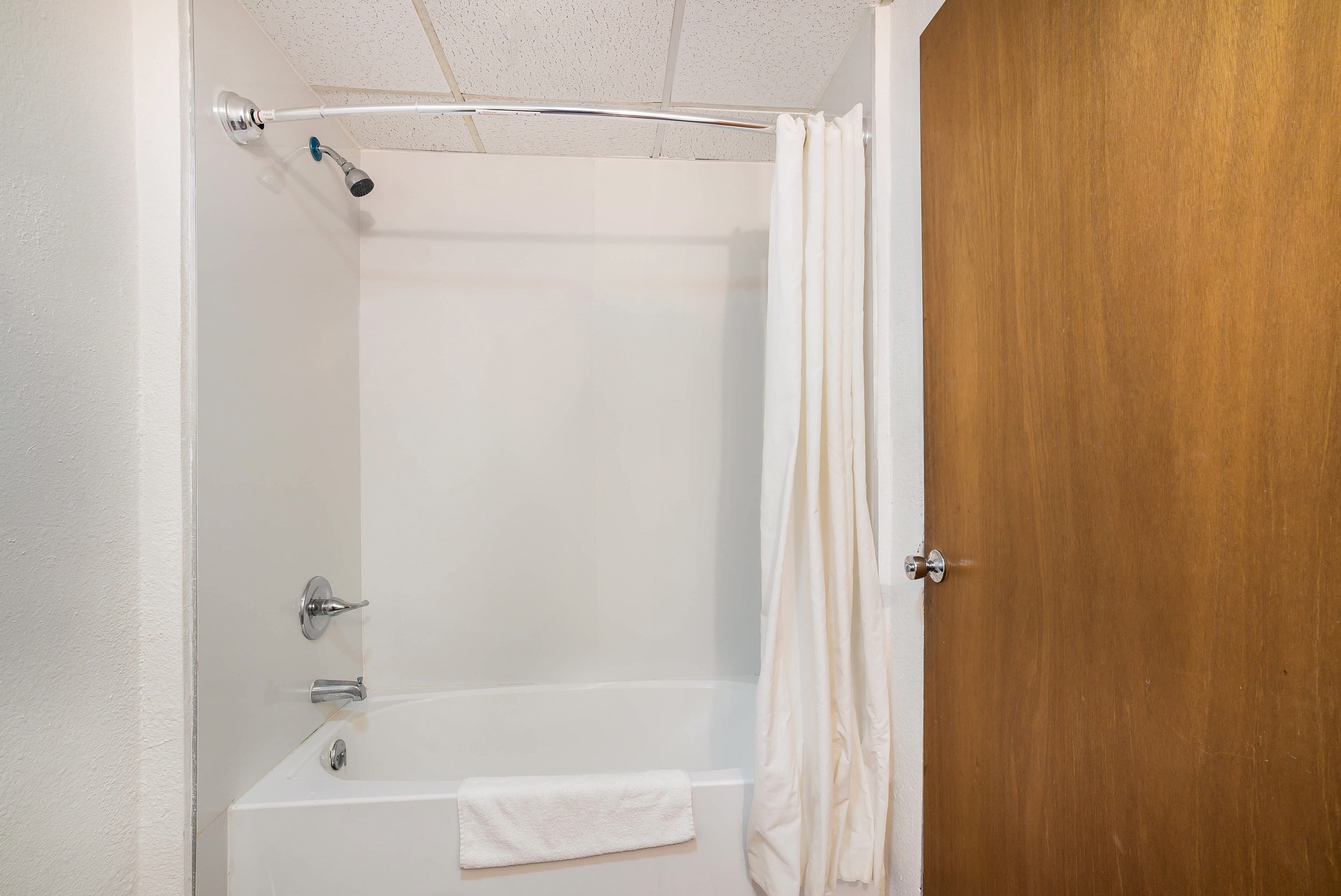 Rodeway Inn Harlan - Image 5