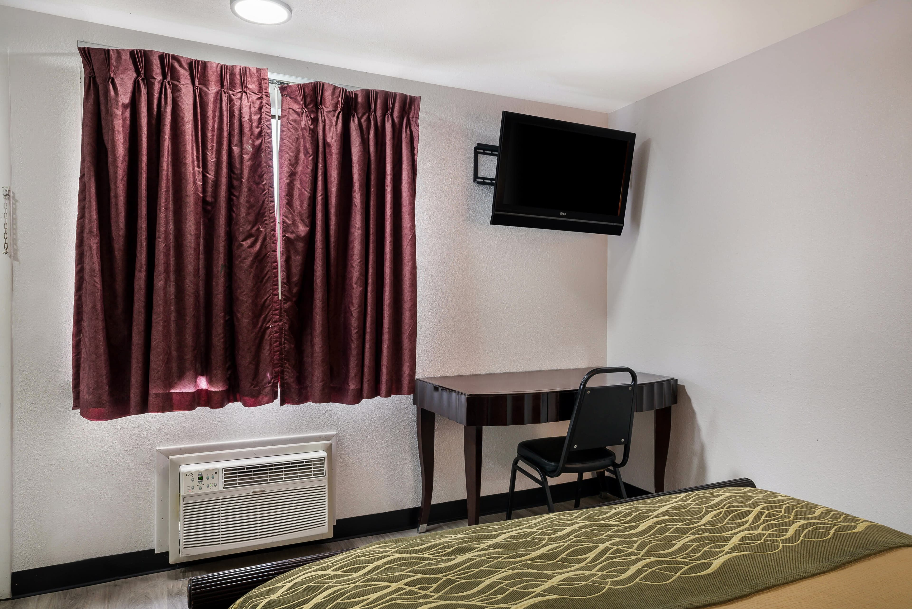 Rodeway Inn Harlan — 13