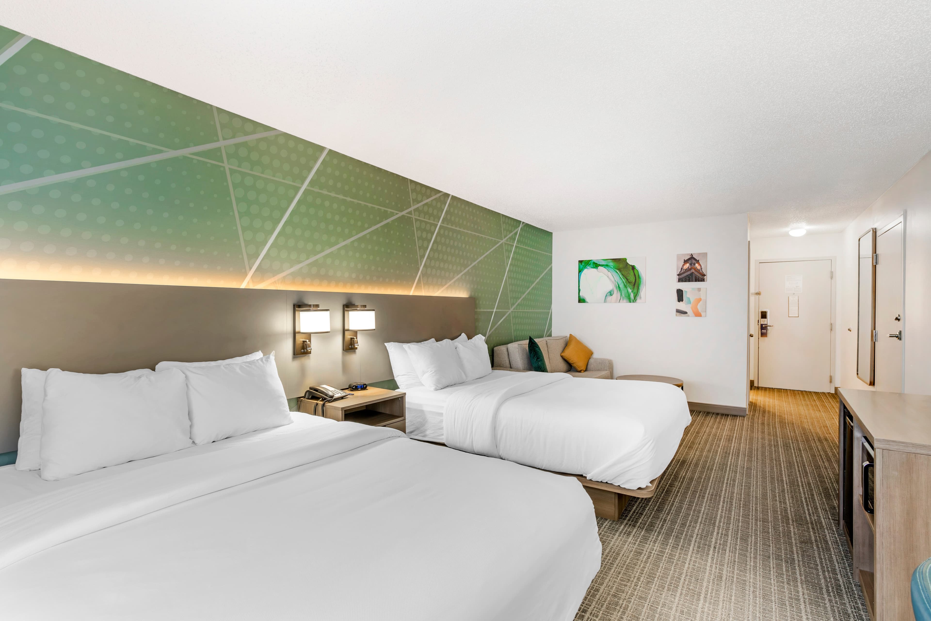 Comfort Inn & Suites Louisville Airport Fair & Expo — 11