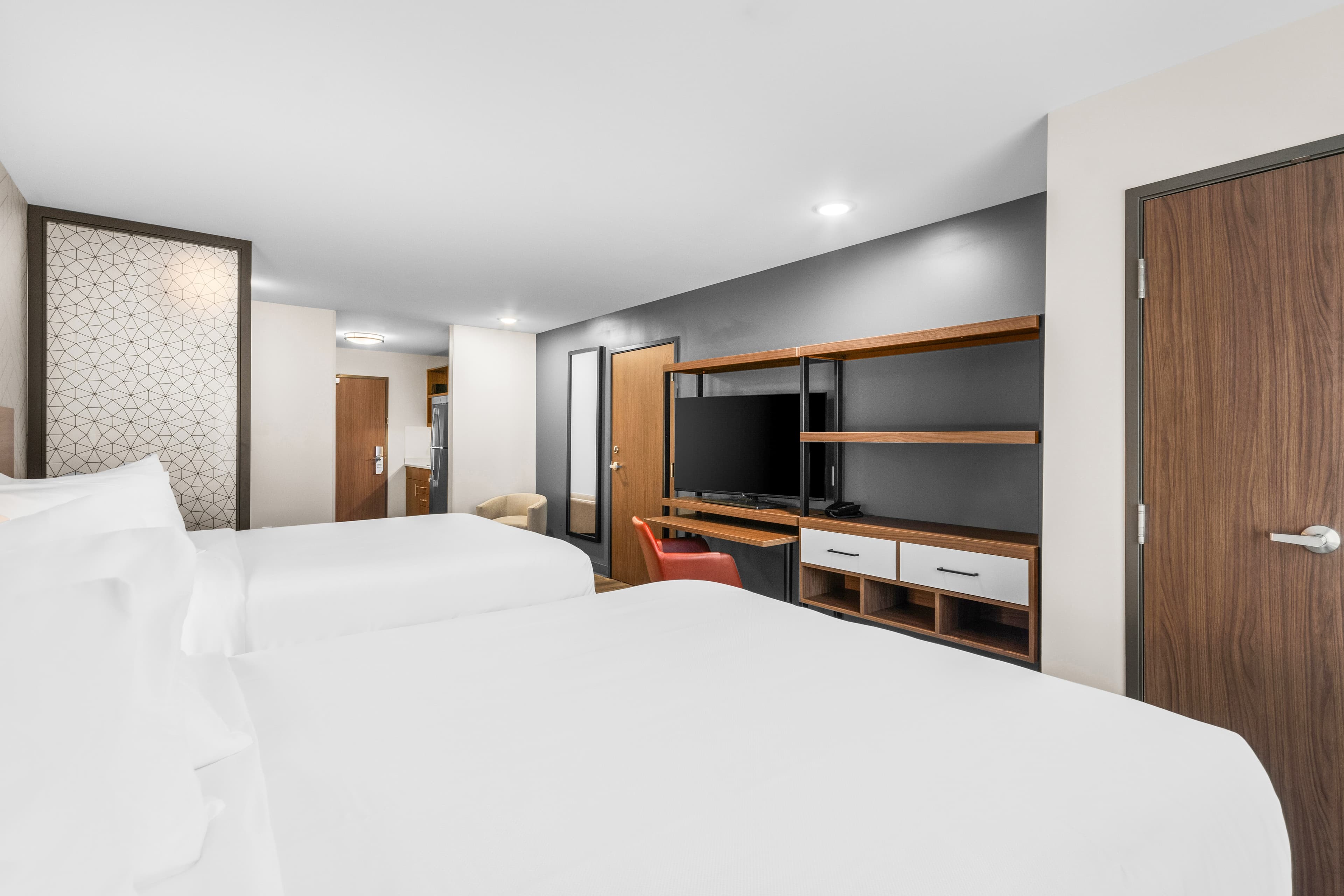 Everhome Suites Lexington - Horse Park — 18
