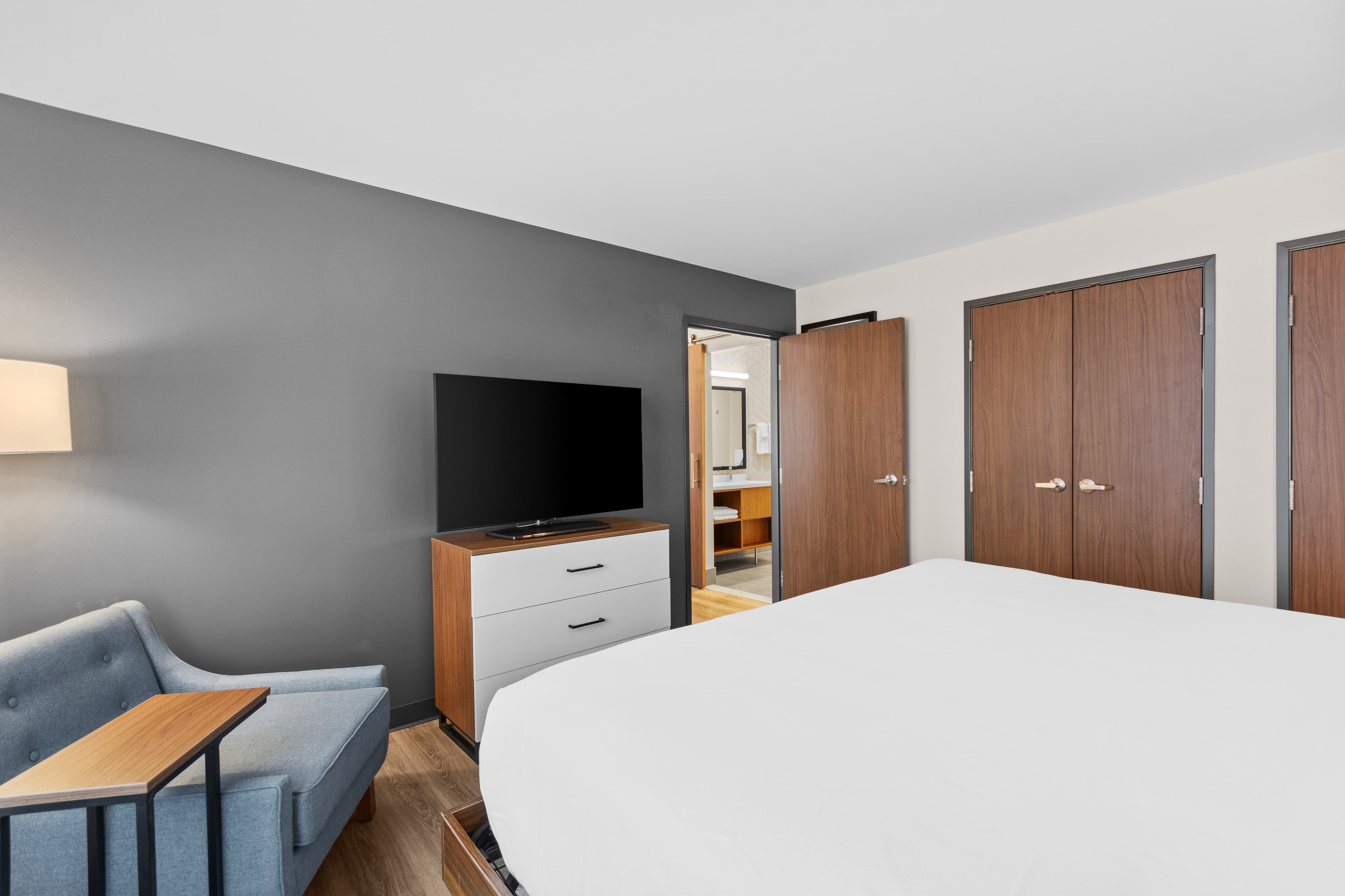 Everhome Suites Lexington - Horse Park — 38