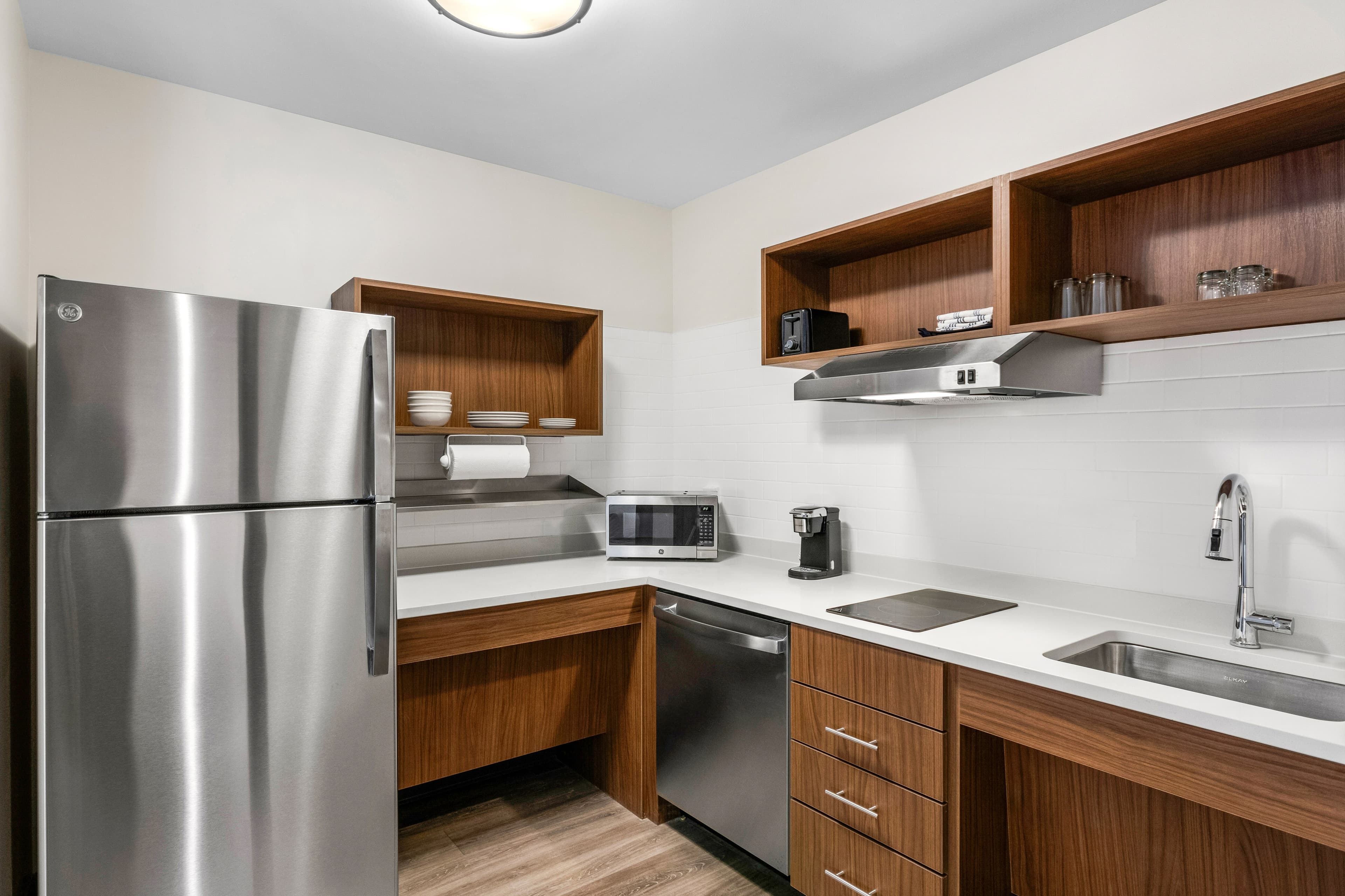 Everhome Suites Lexington - Horse Park - Image 2