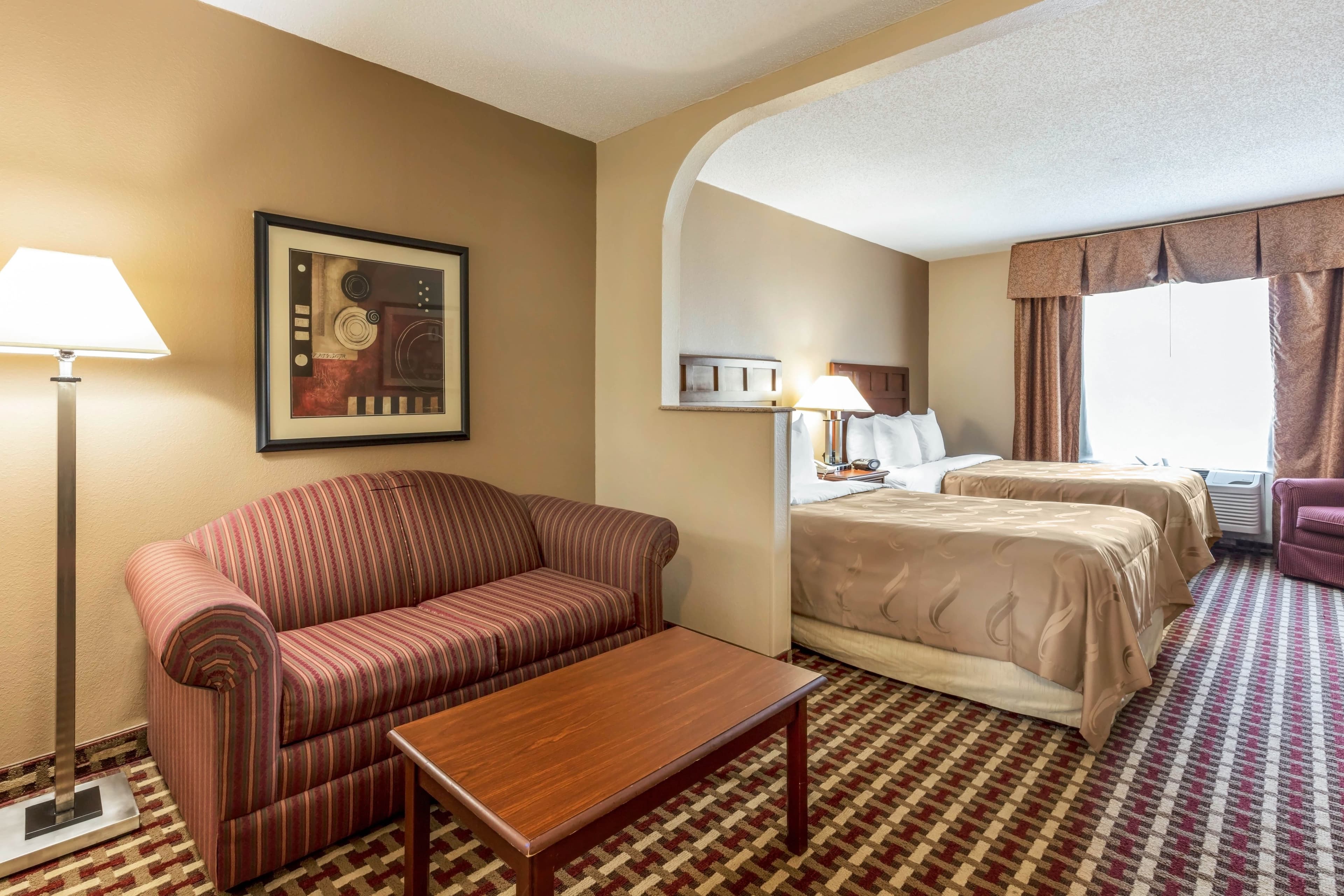 Quality Suites Paducah I-24 — 6