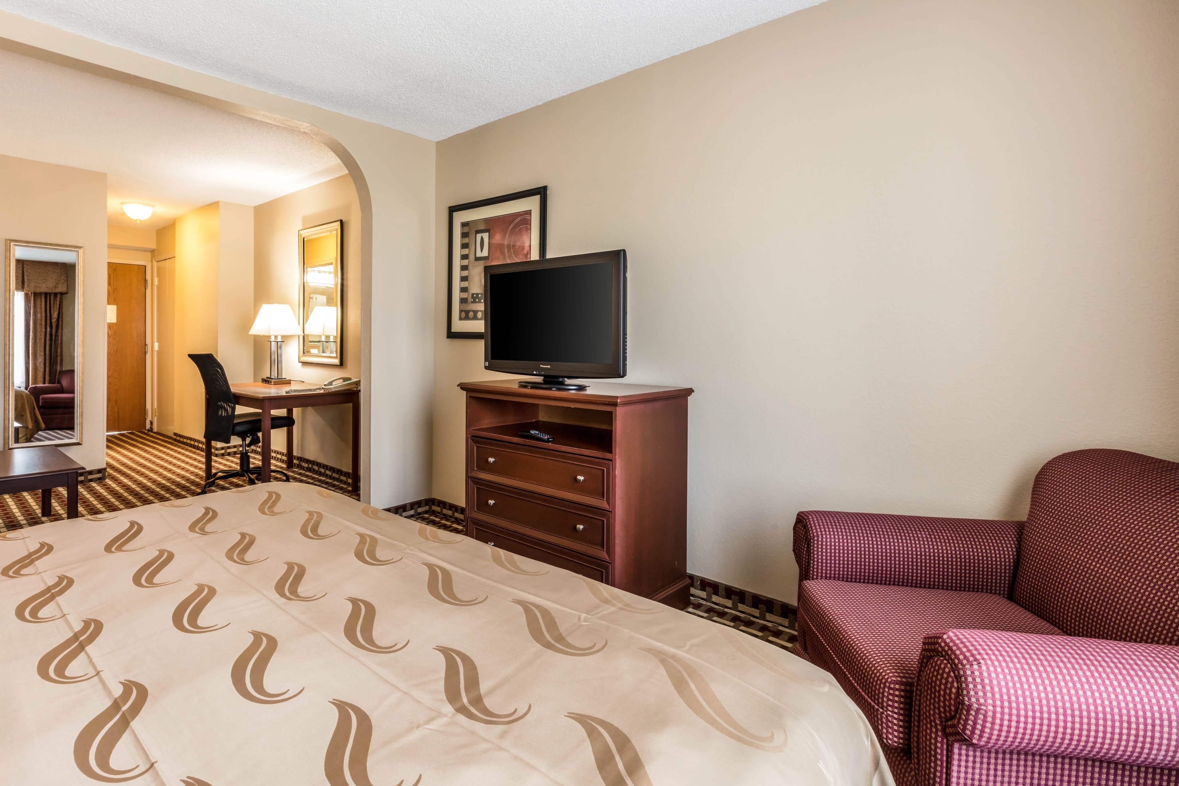 Quality Suites Paducah I-24 — 14