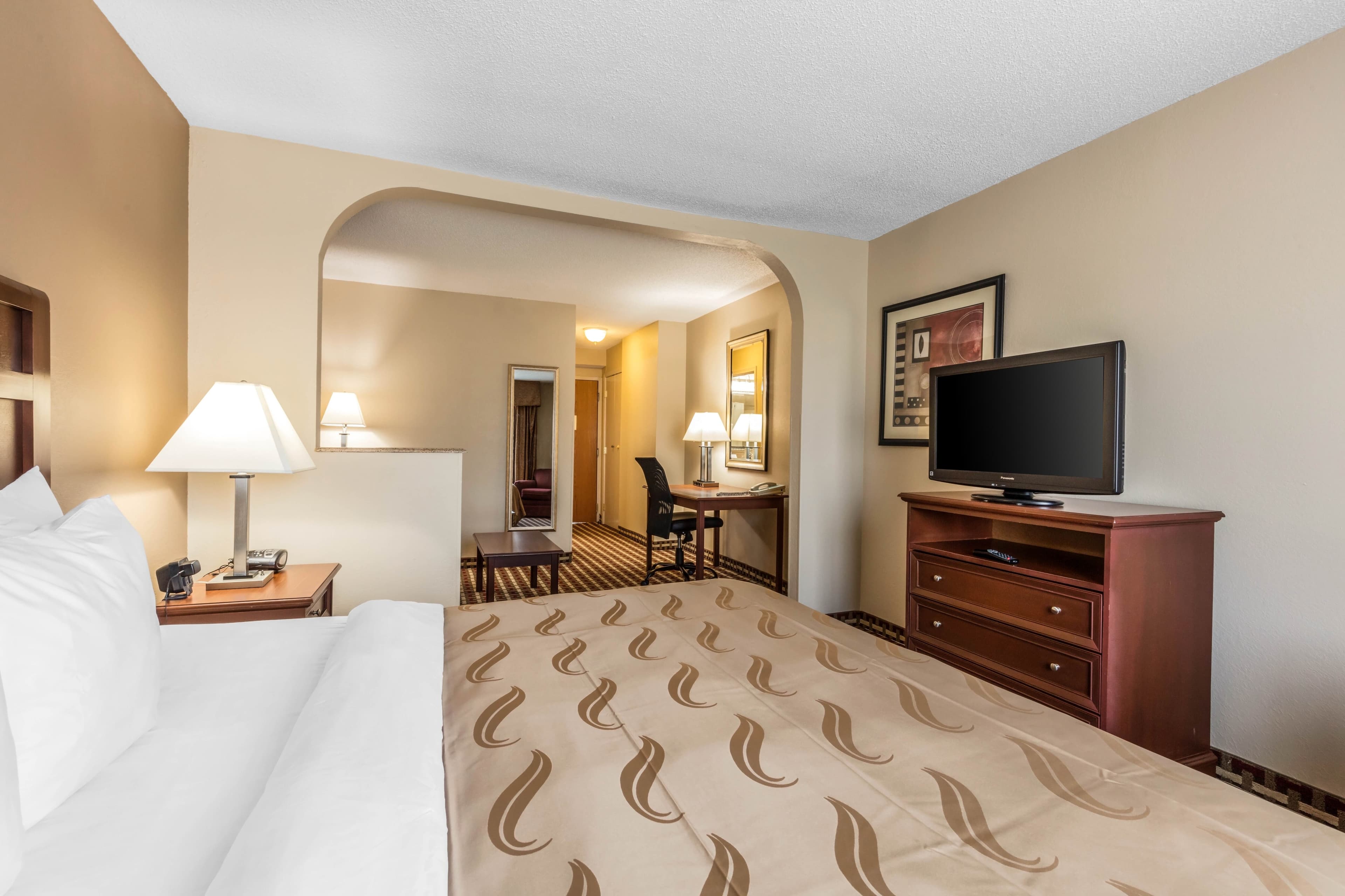 Quality Suites Paducah I-24 — 15