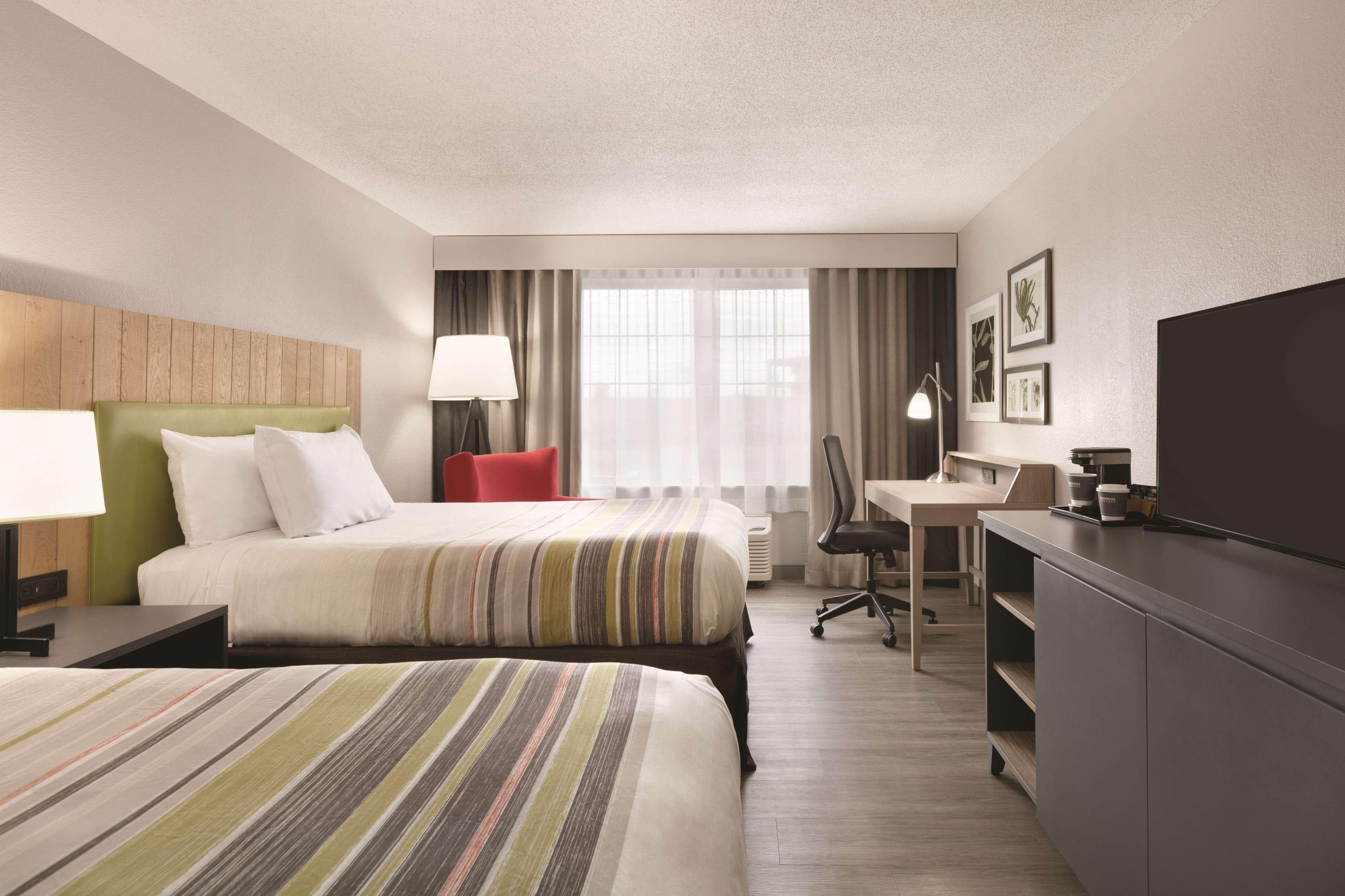 Country Inn & Suites by Radisson, London, KY — 11