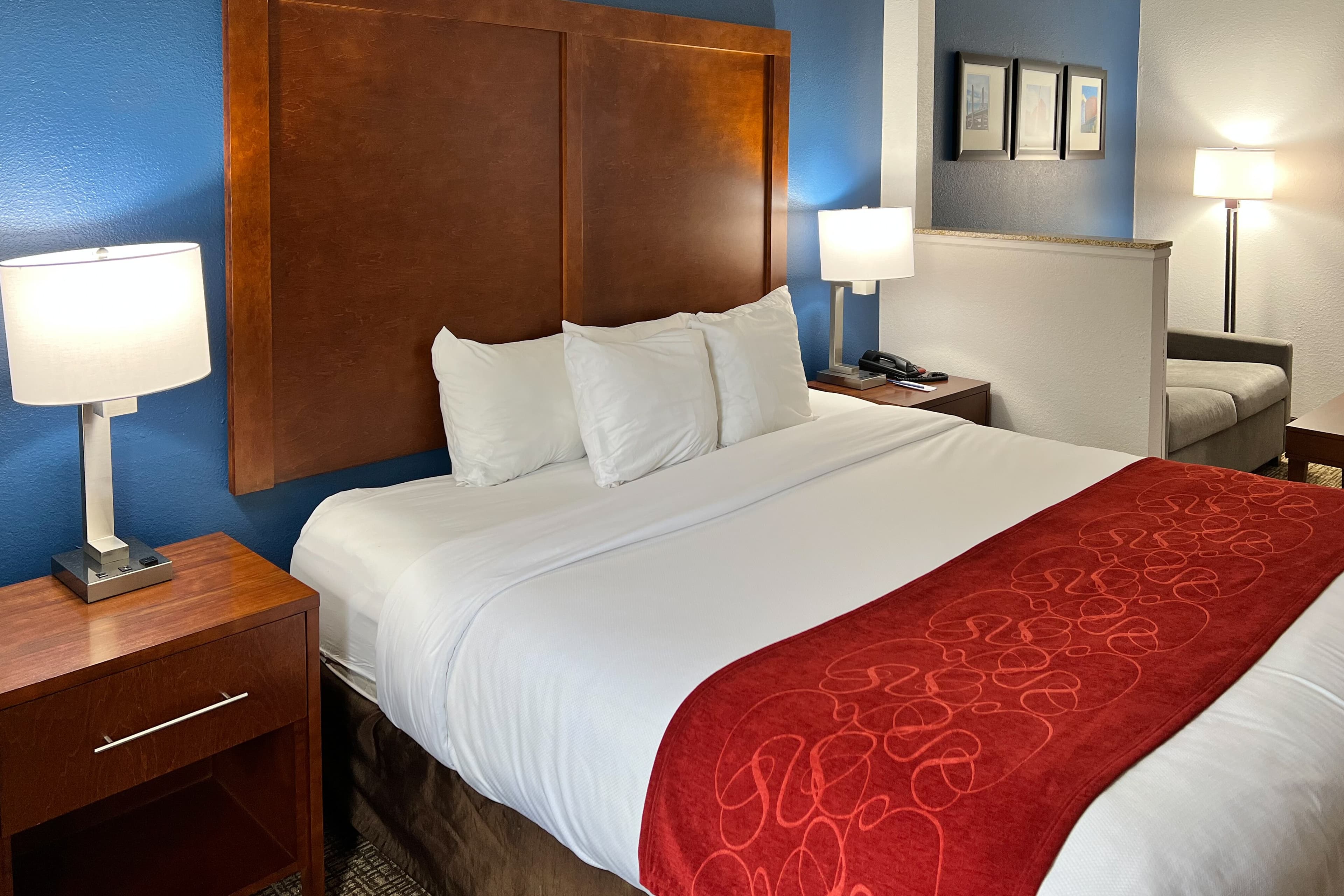 Comfort Suites Louisville East — 6