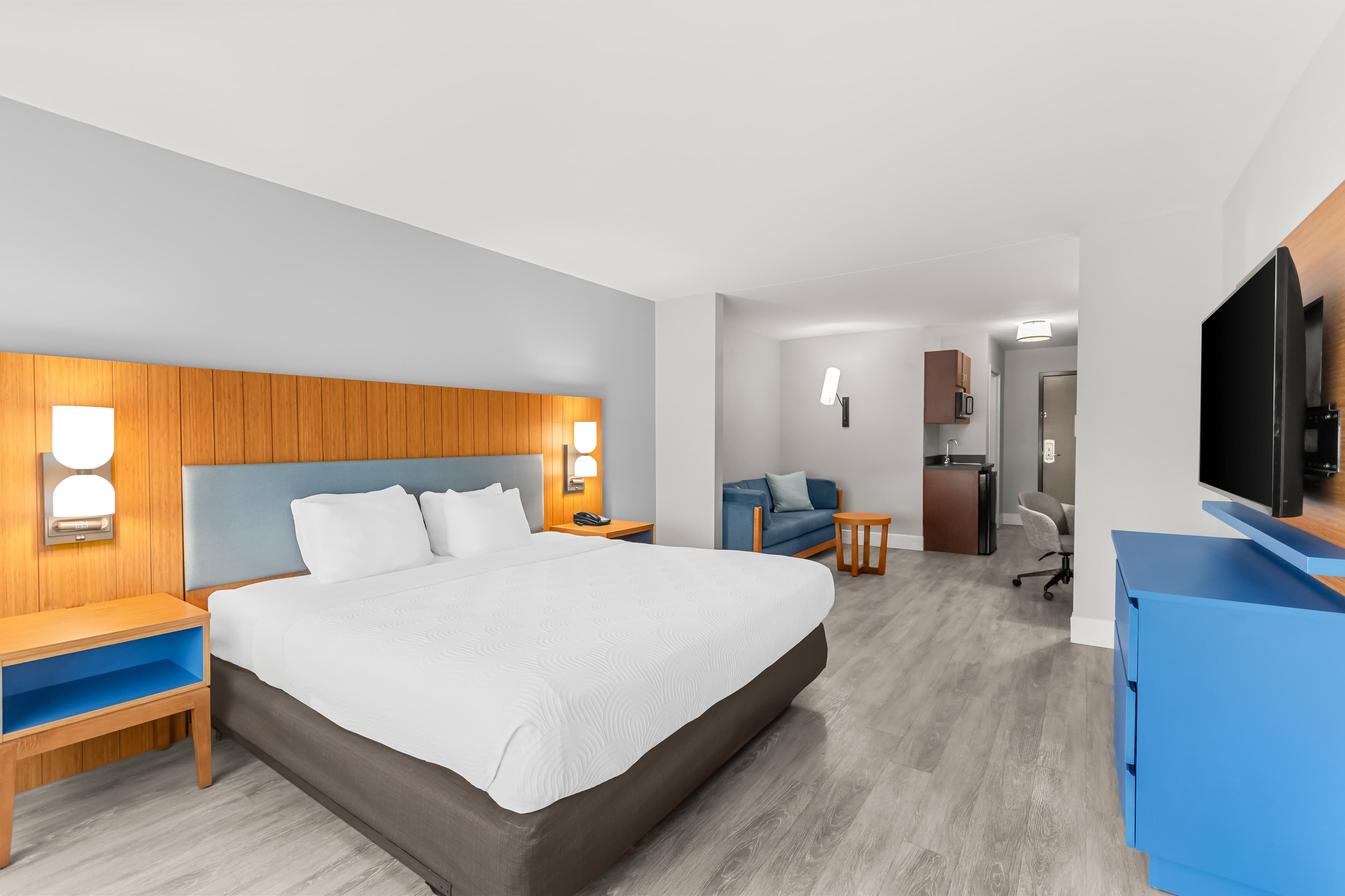 Country Inn & Suites by Radisson, Elizabethtown — 11
