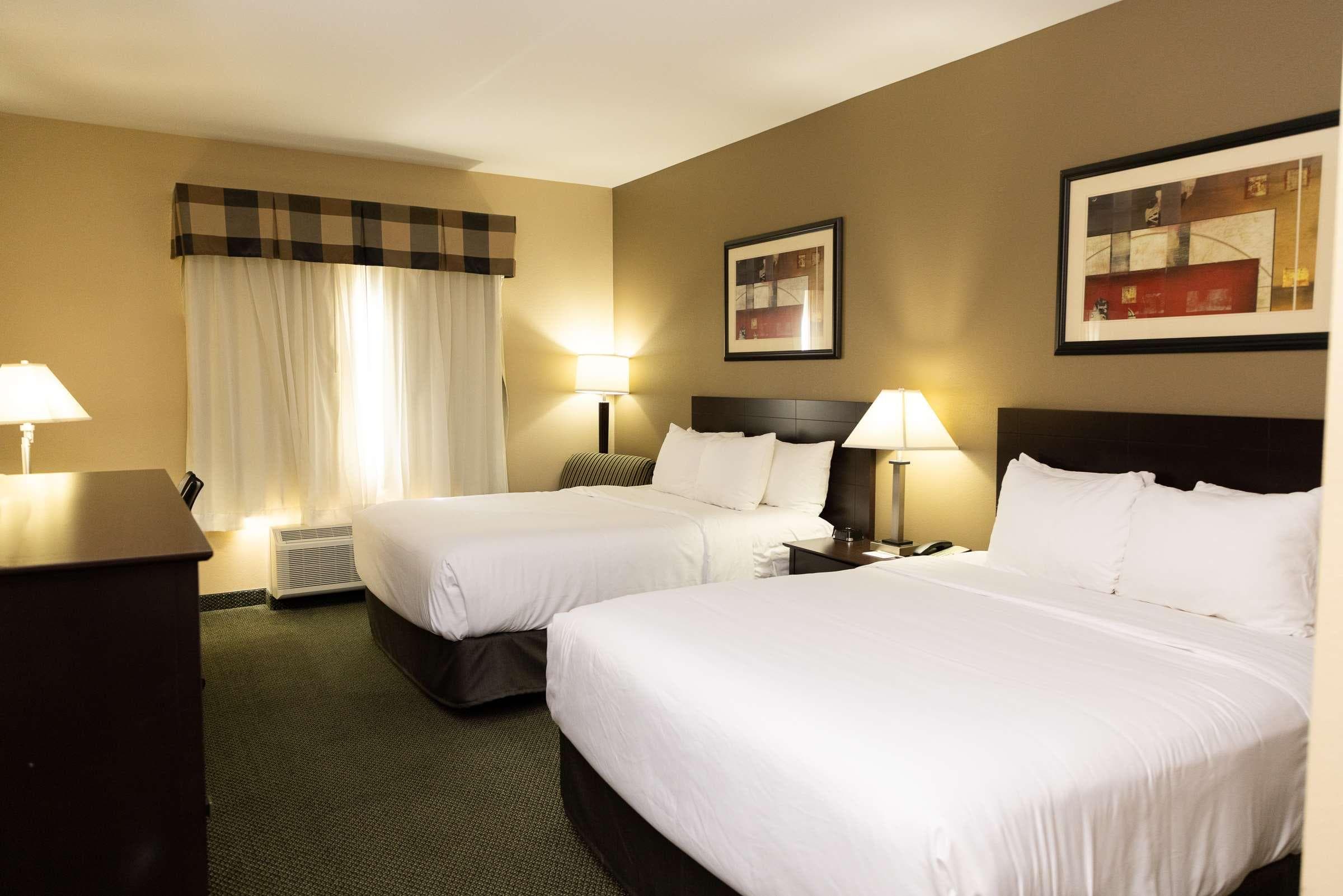 Country Inn & Suites by Radisson, Elizabethtown — 23