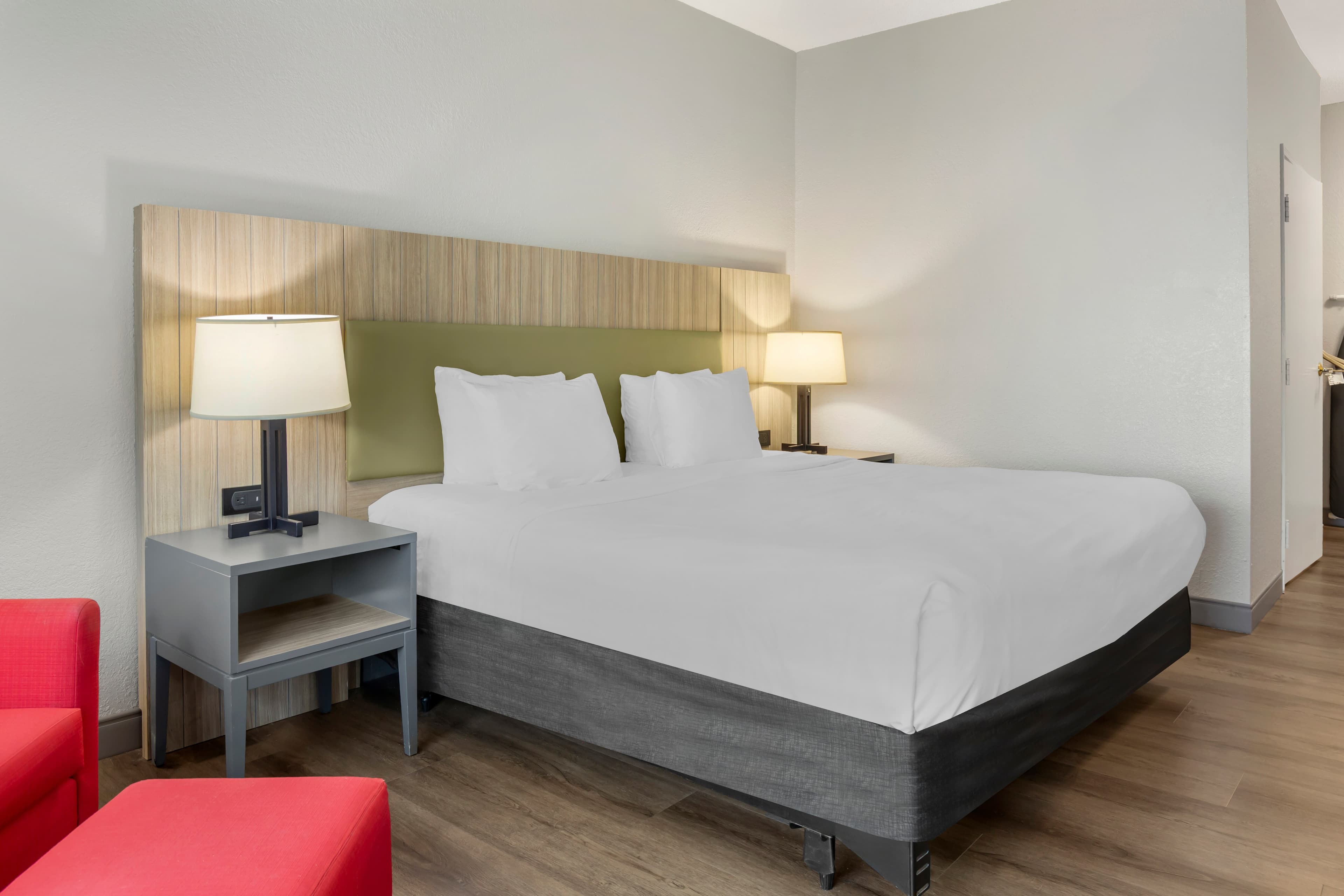 Country Inn & Suites by Radisson, Georgetown, KY - Image 4