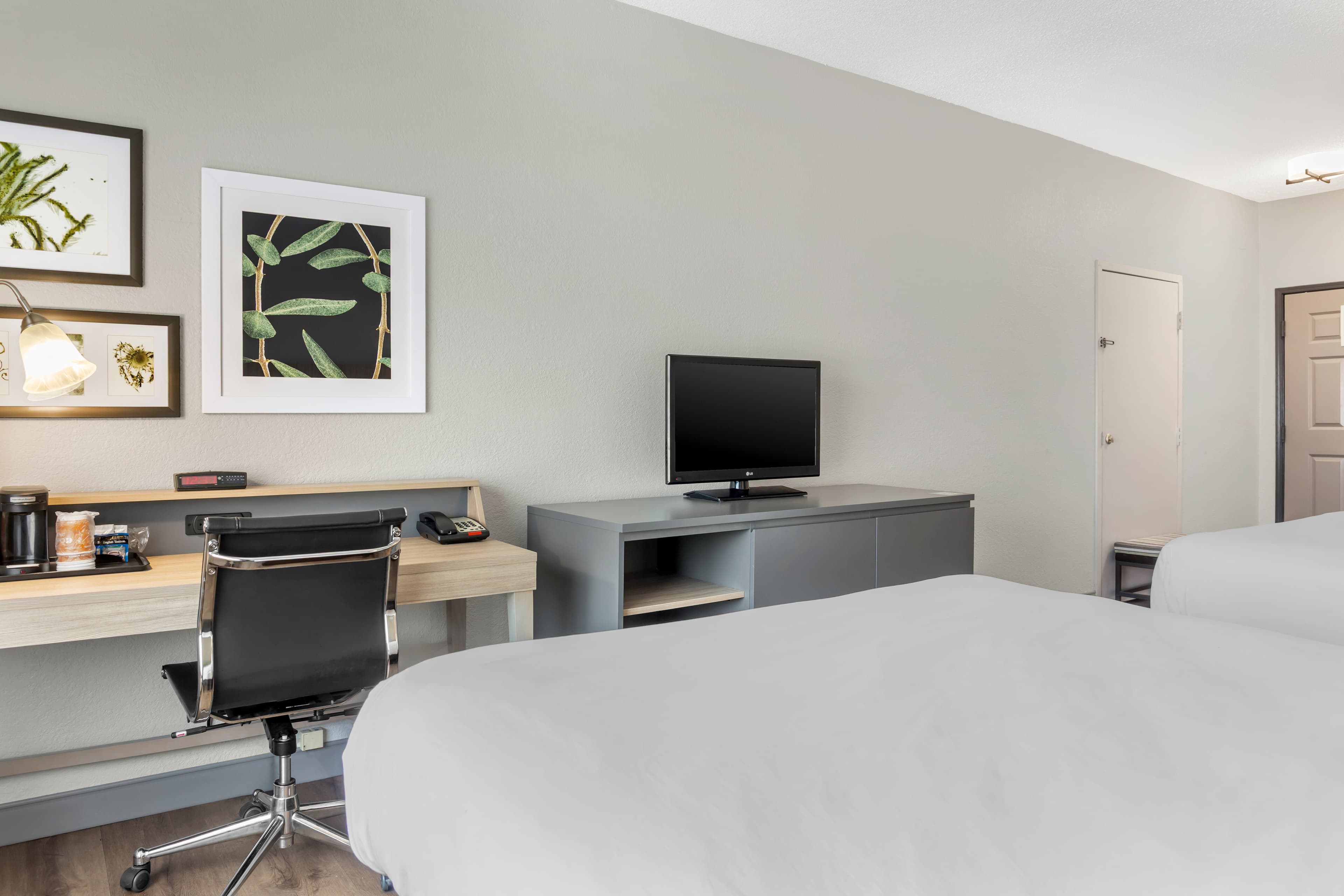 Country Inn & Suites by Radisson, Georgetown, KY — 17