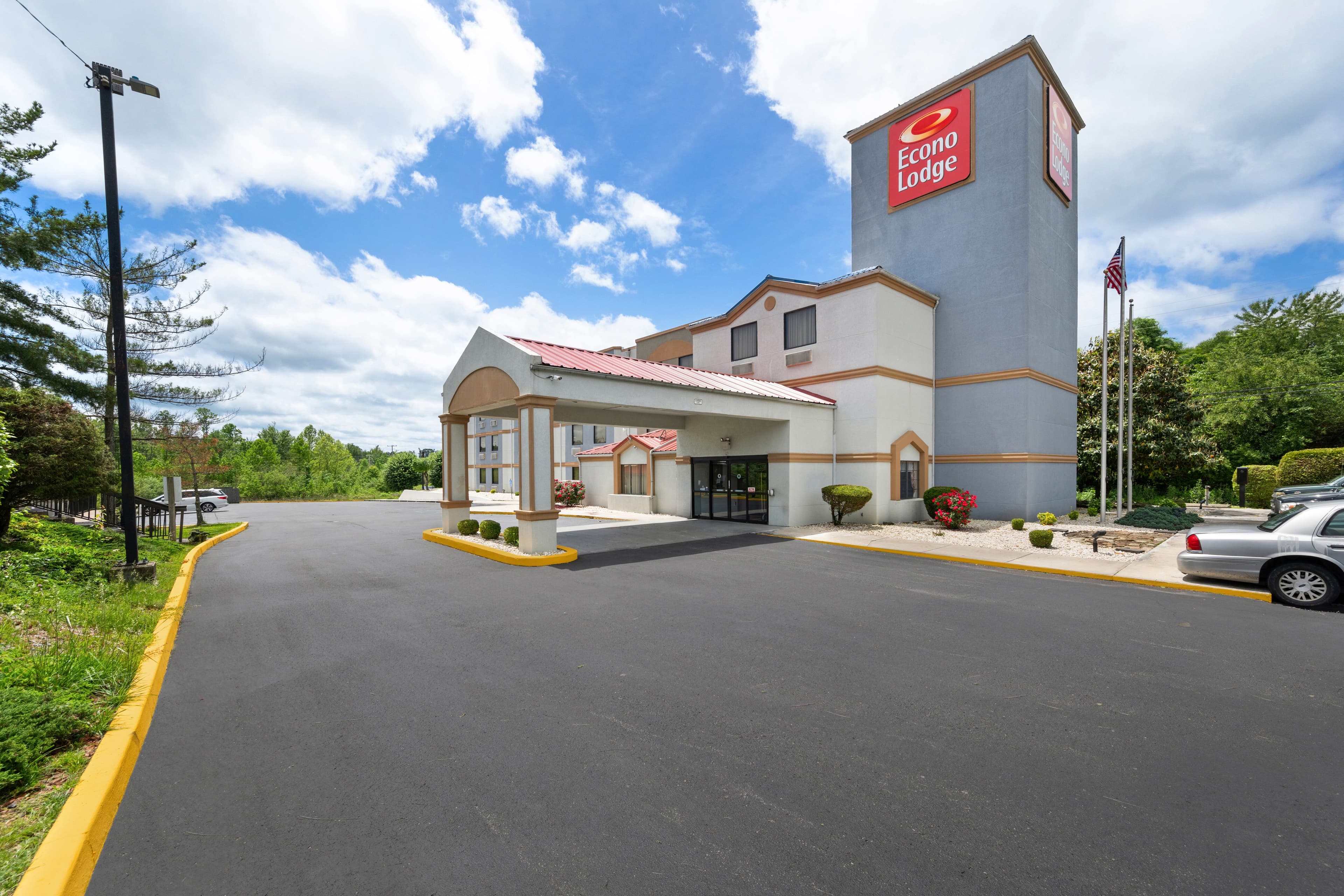 Econo Lodge London North - Image 1