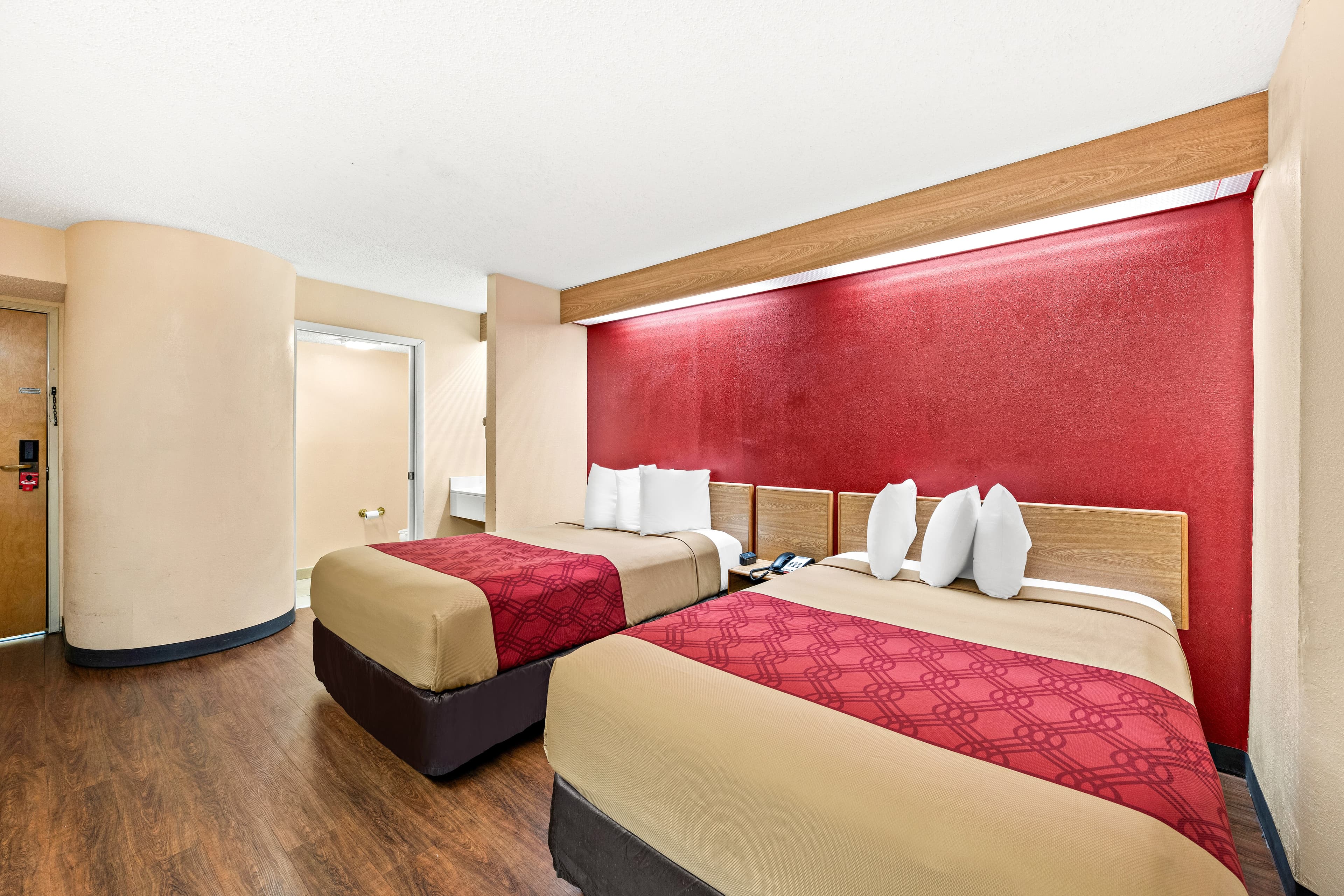 Econo Lodge London North - Image 3