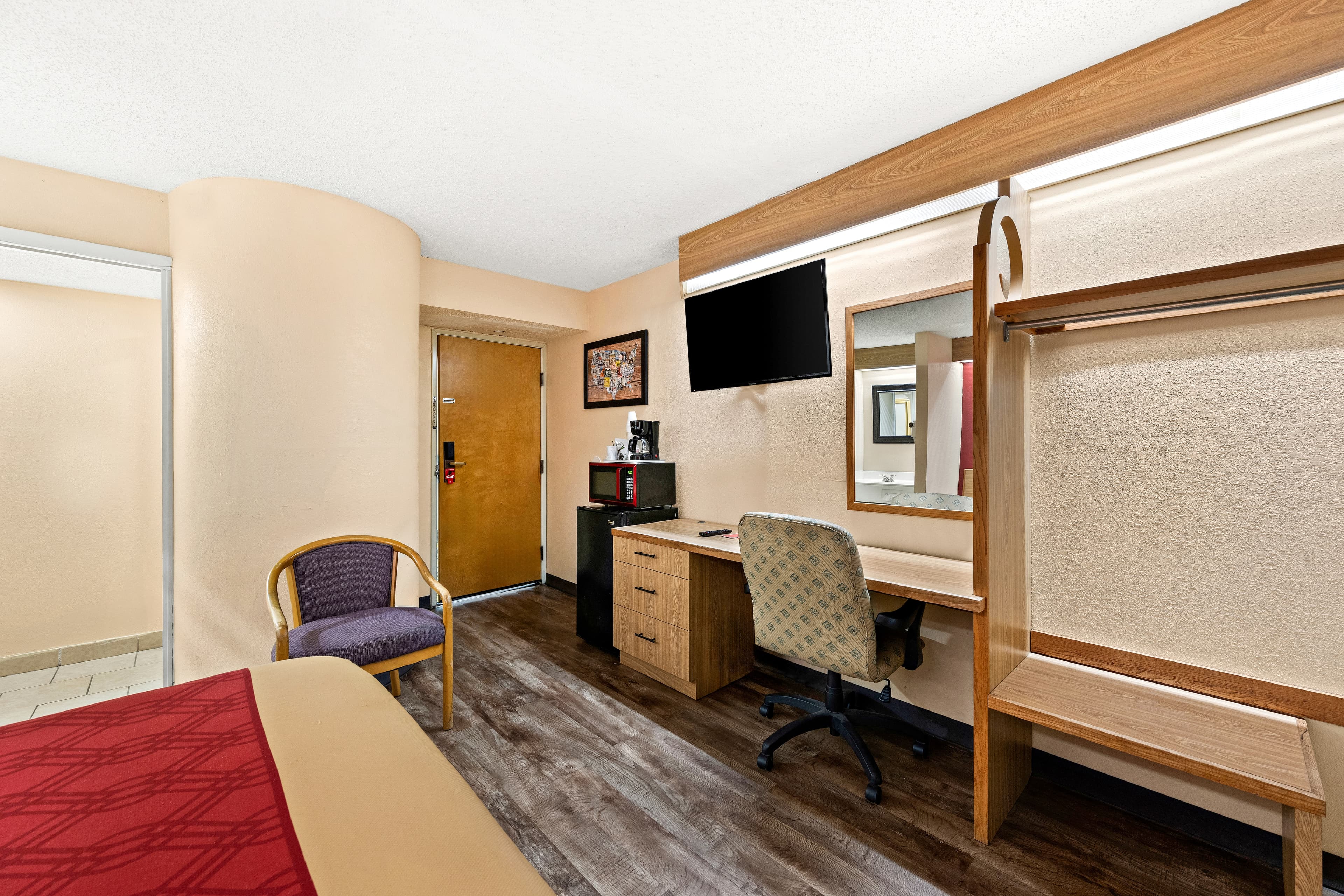 Econo Lodge London North — 24