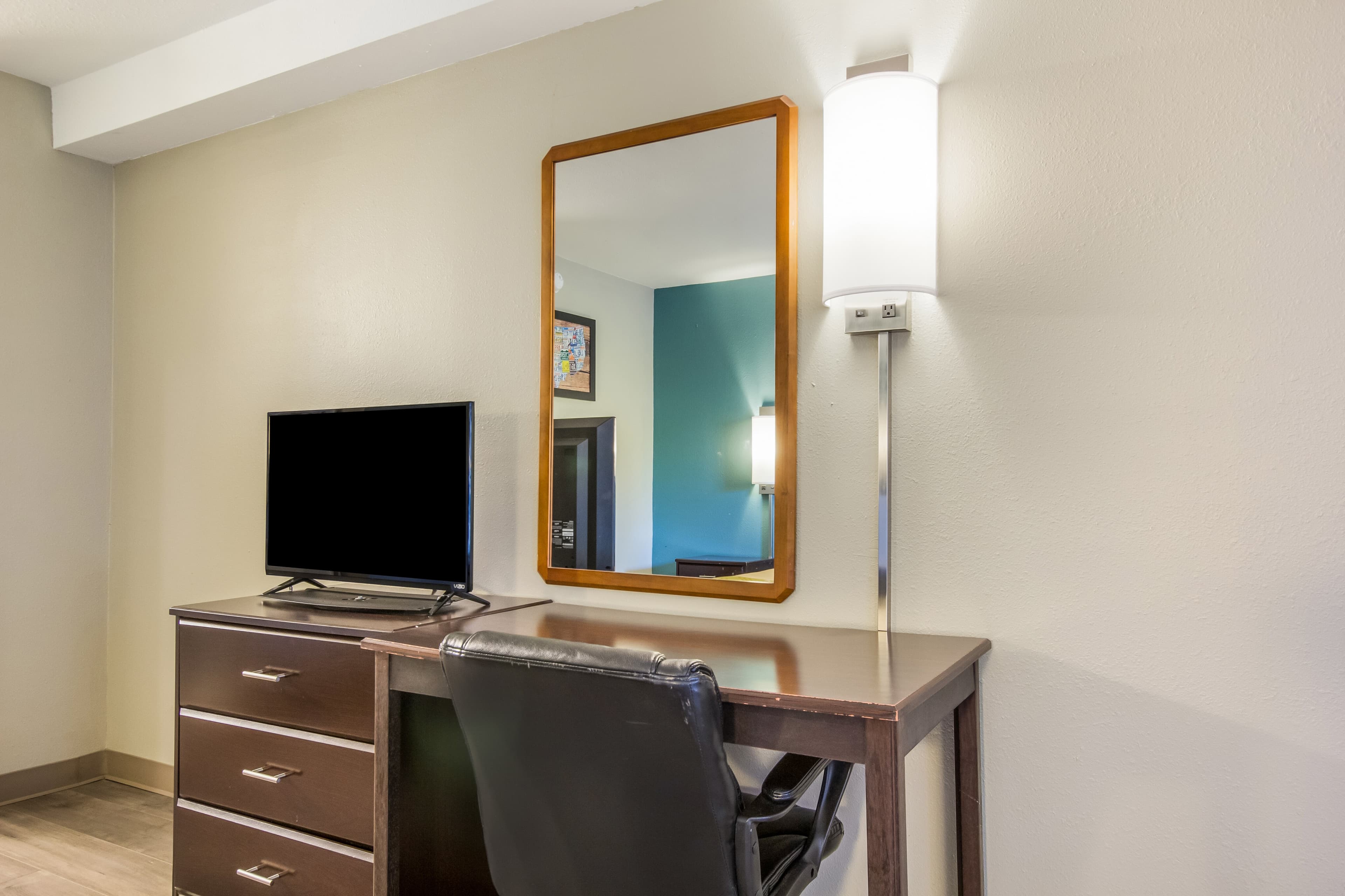 Econo Lodge Inn & Suites Brooks - Louisville South — 7