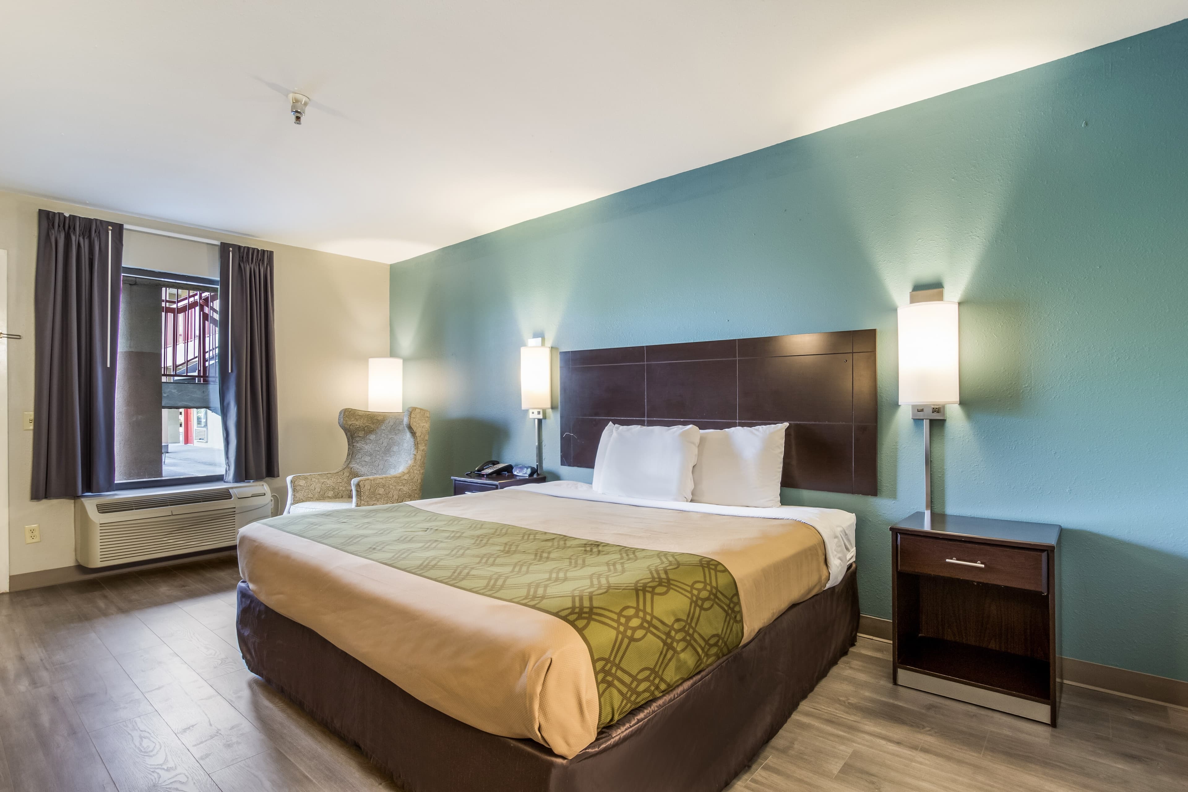 Econo Lodge Inn & Suites Brooks - Louisville South — 8