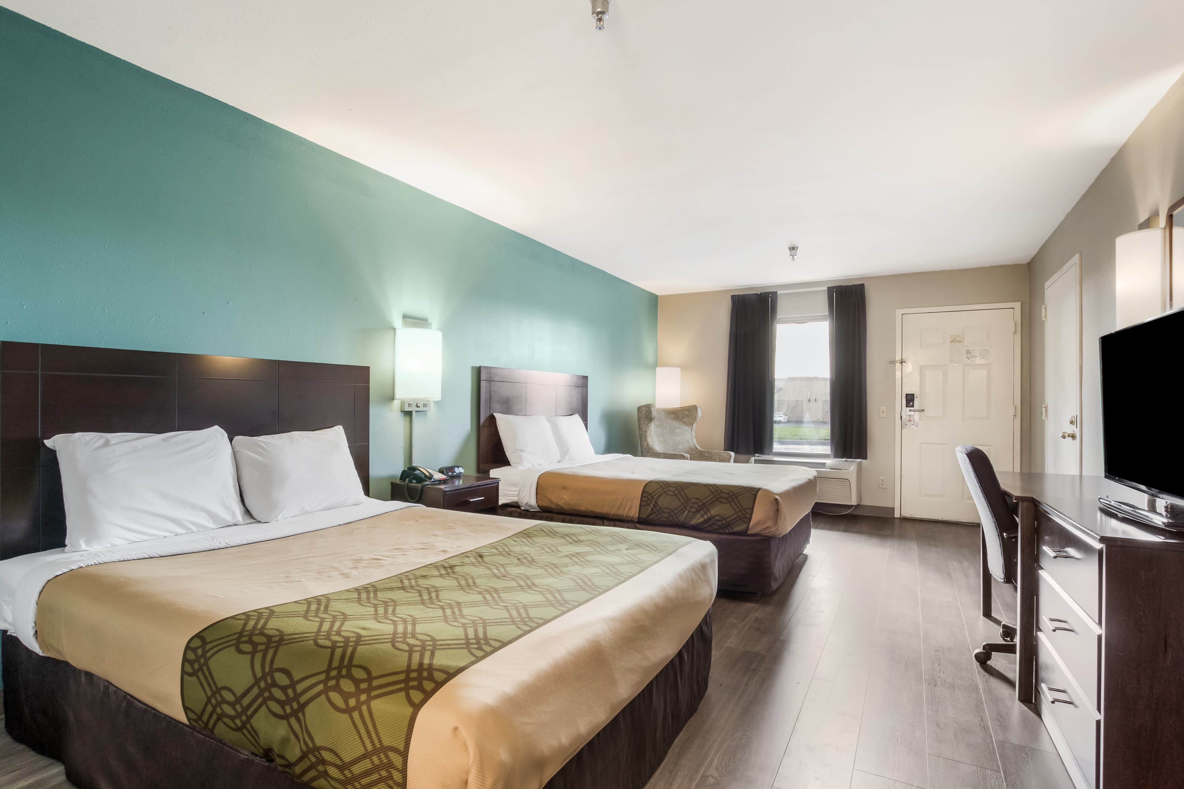 Econo Lodge Inn & Suites Brooks - Louisville South — 21