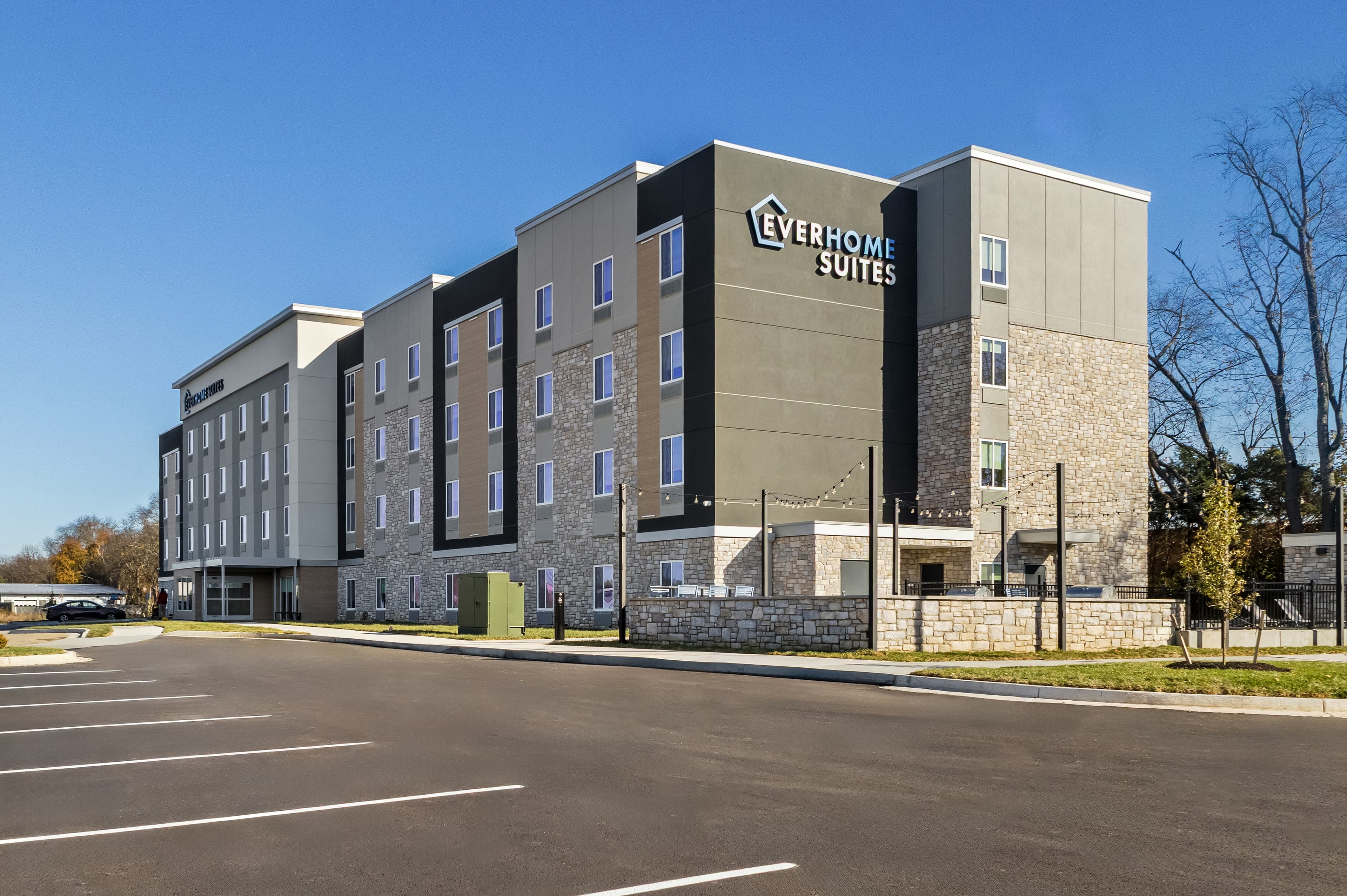 Everhome Suites Bowling Green - Image 1