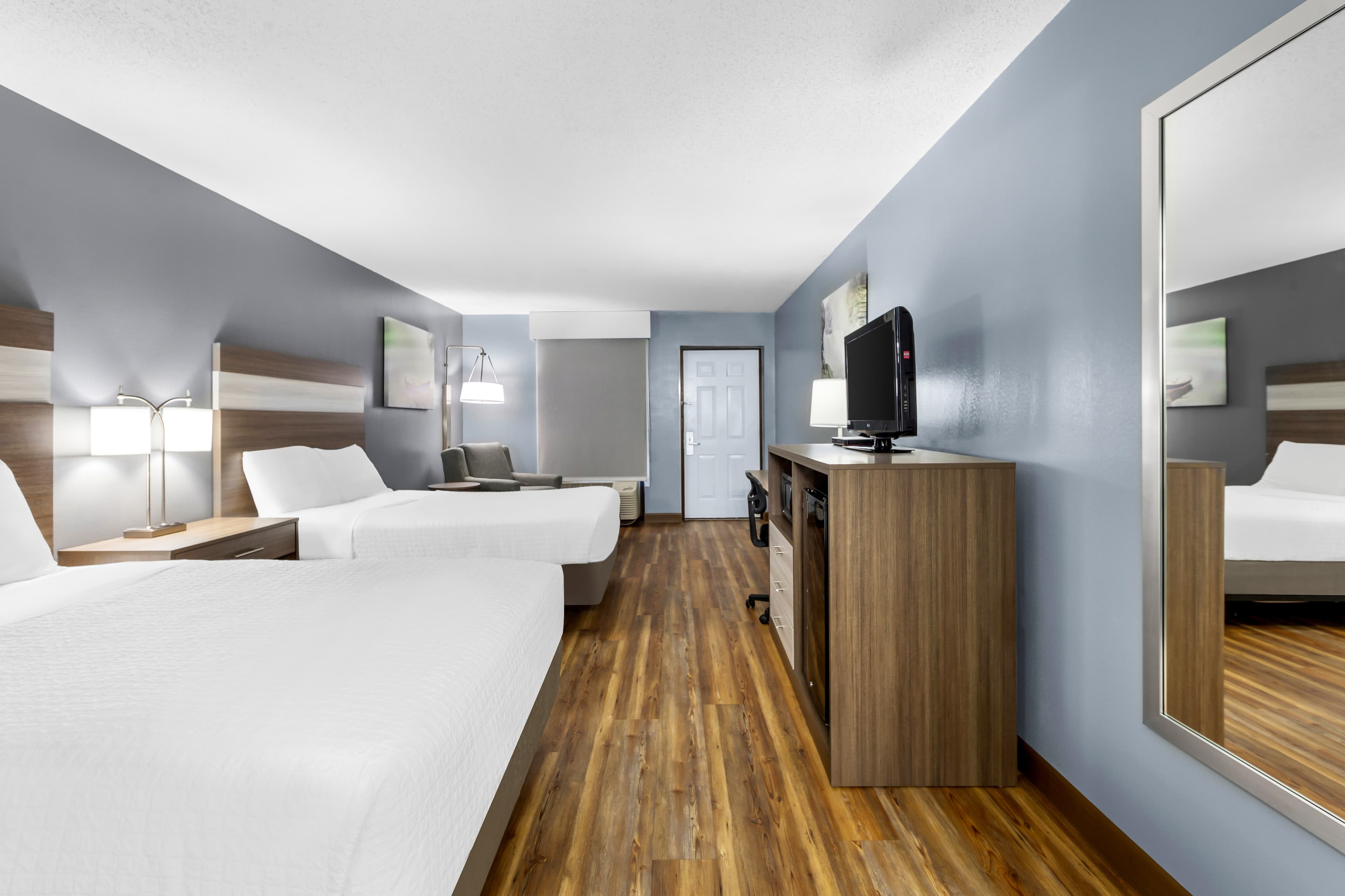 Quality Inn - Image 5