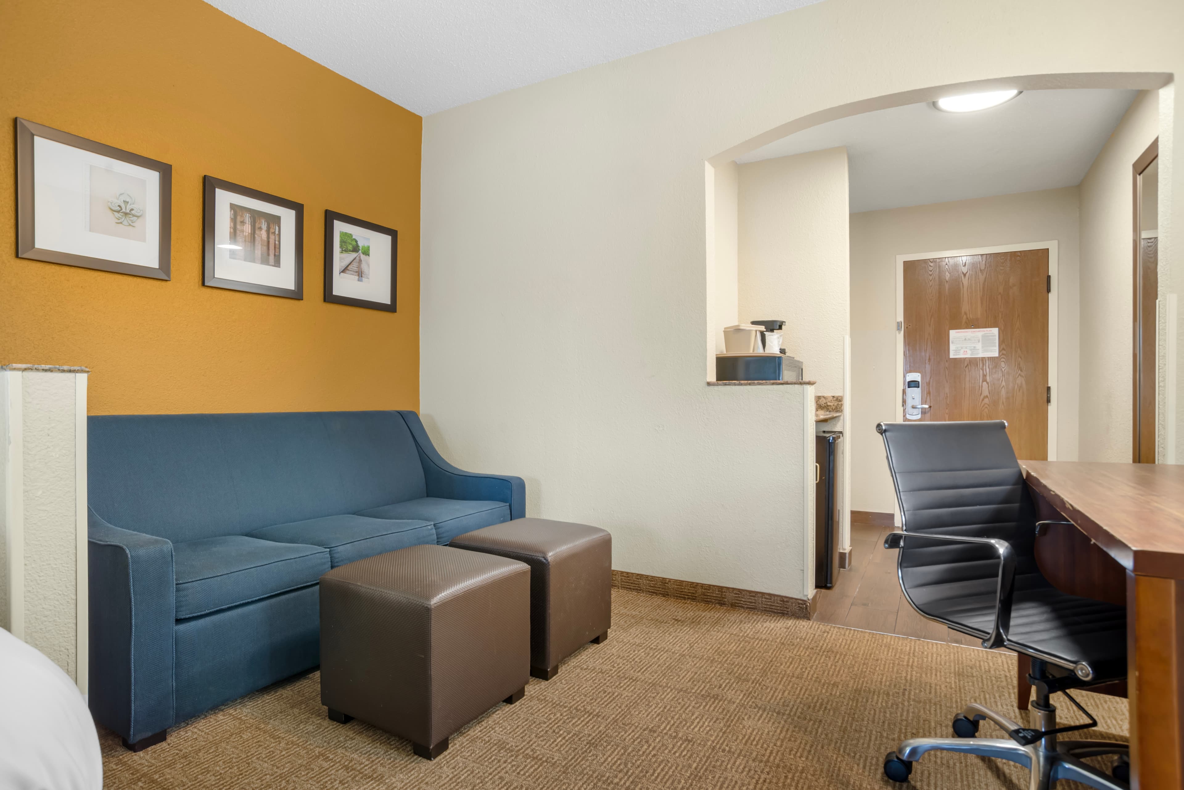 Comfort Suites Monroe — 7