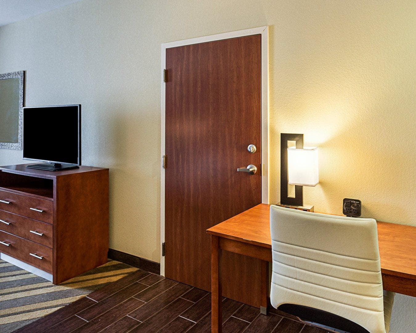 Comfort Suites near Tanger Outlet Mall — 14