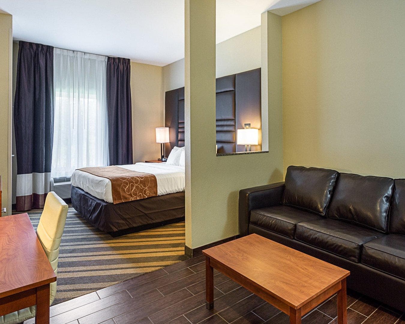 Comfort Suites near Tanger Outlet Mall - Image 3