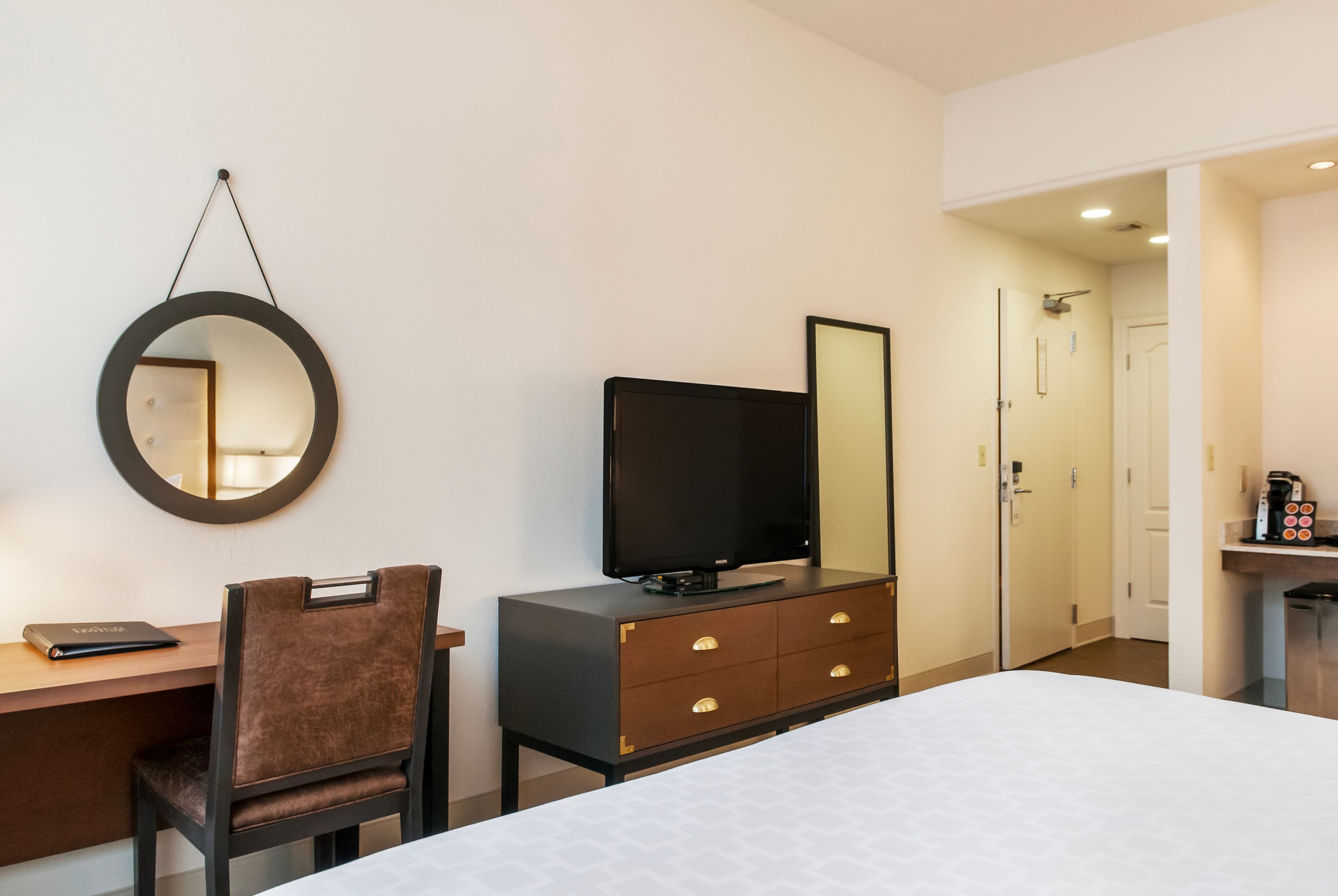 St Charles Coach House, an Ascend Collection Hotel — 8
