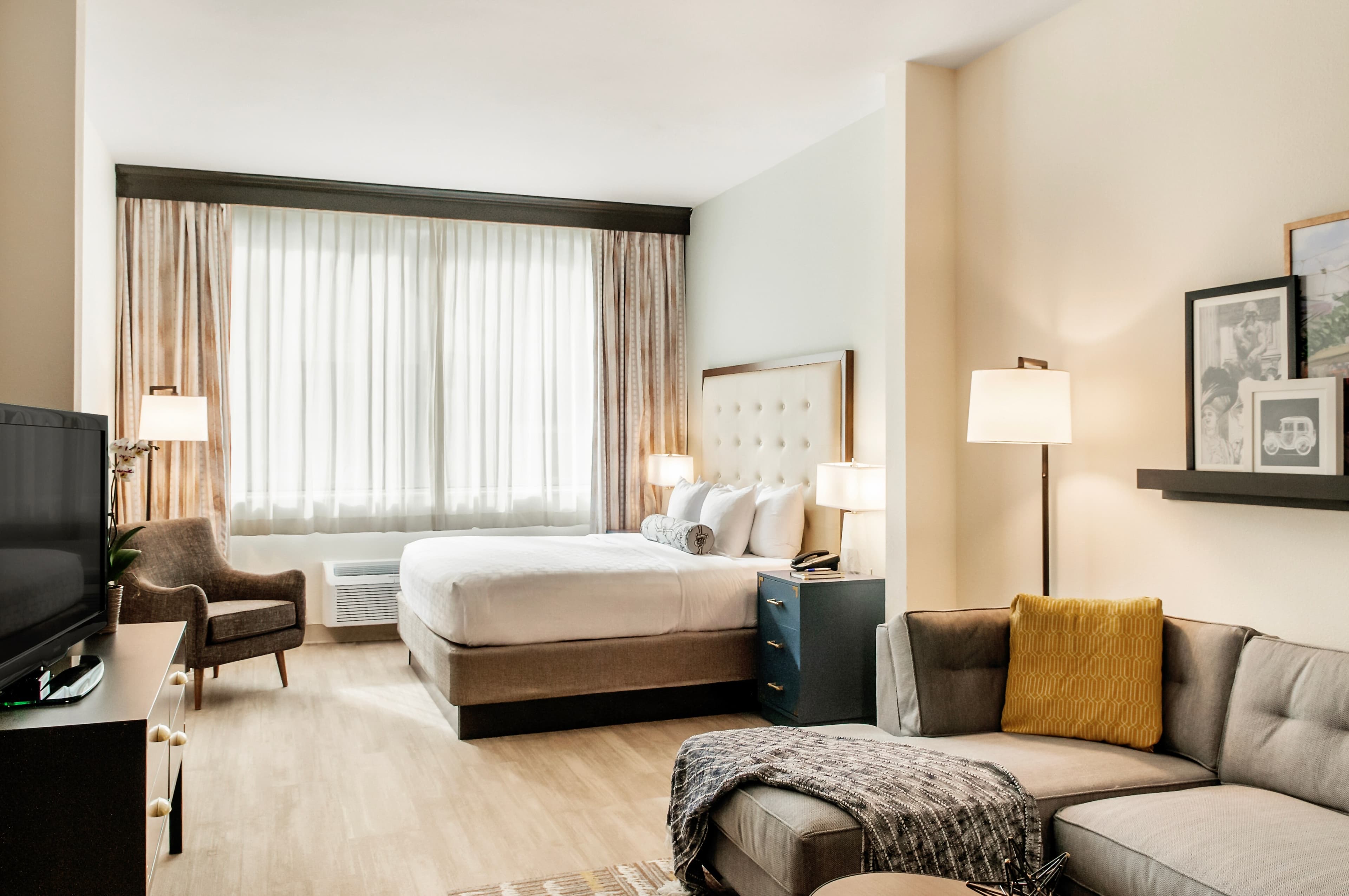 St Charles Coach House, an Ascend Collection Hotel — 10