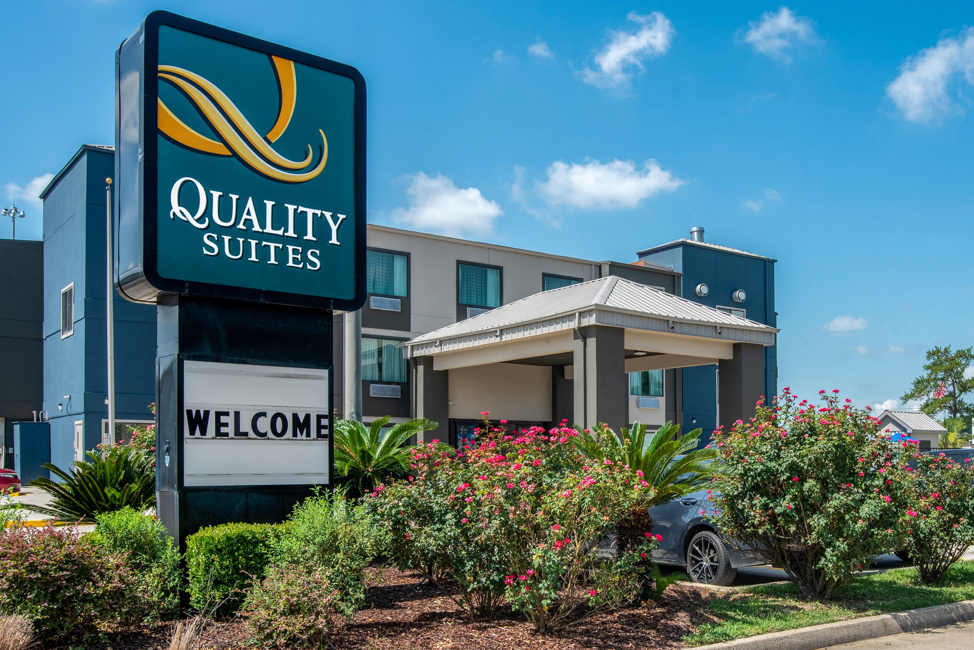 Quality Suites Baton Rouge East - Denham Springs - Image 1