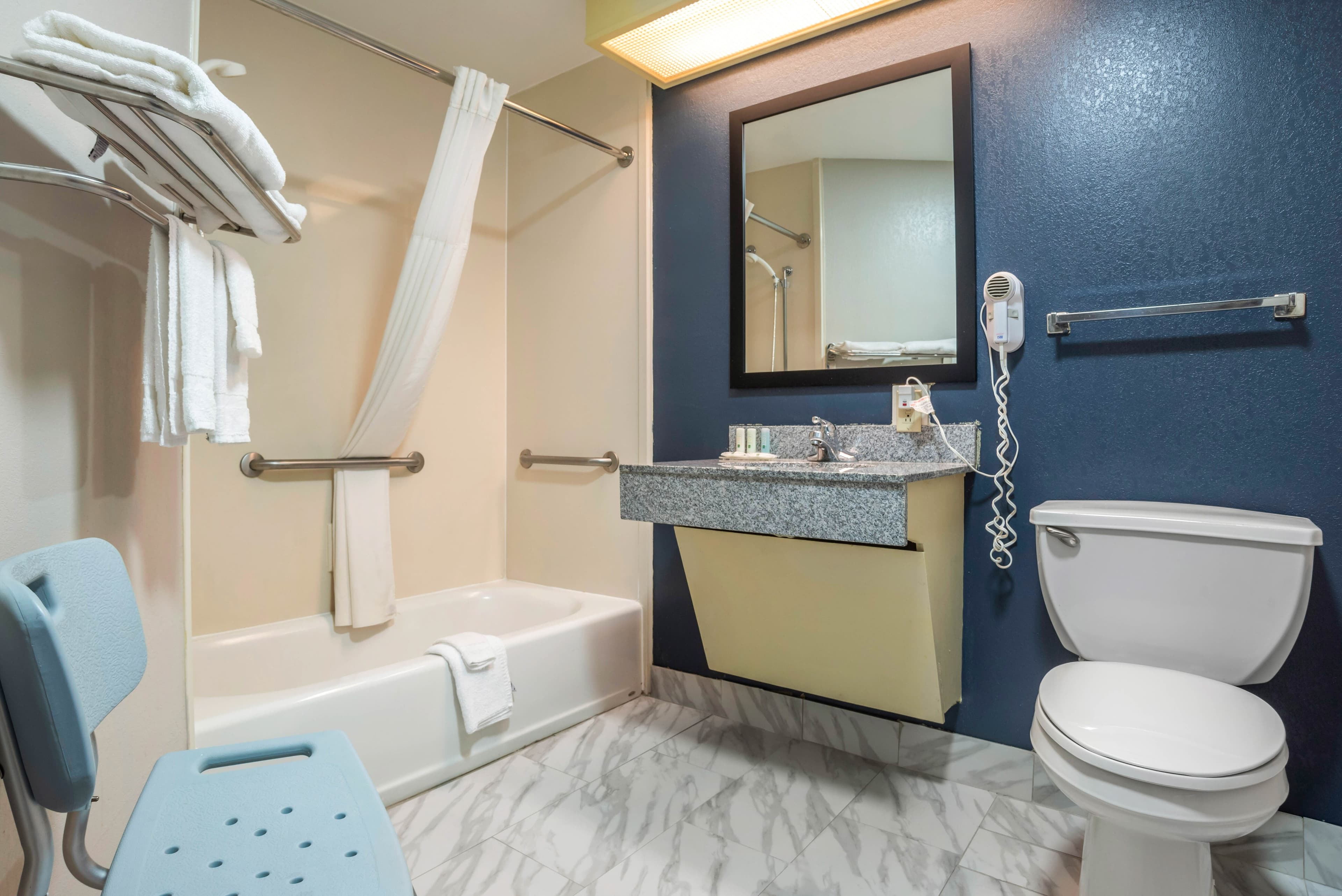 Quality Suites Baton Rouge East - Denham Springs — 6