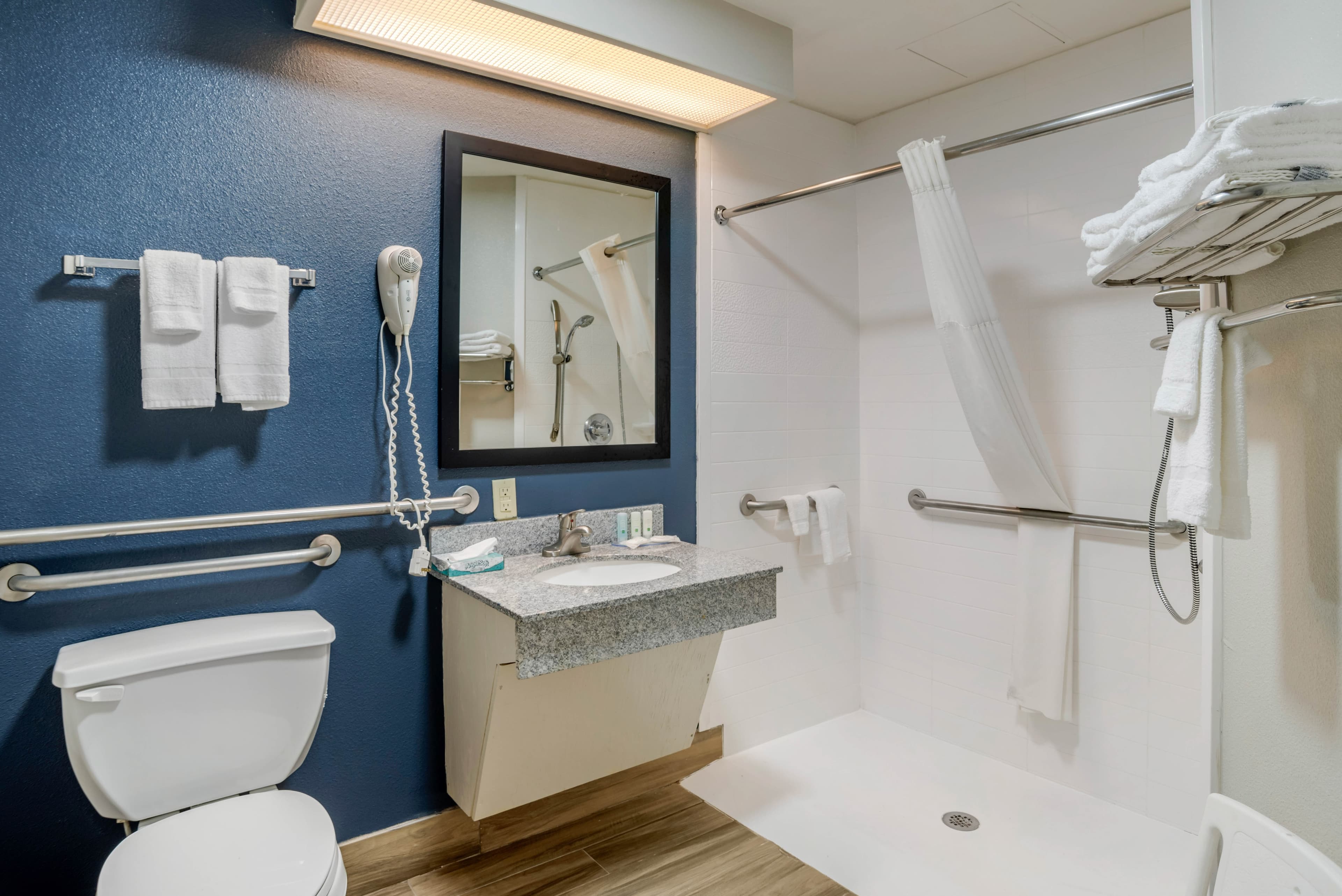 Quality Suites Baton Rouge East - Denham Springs — 11