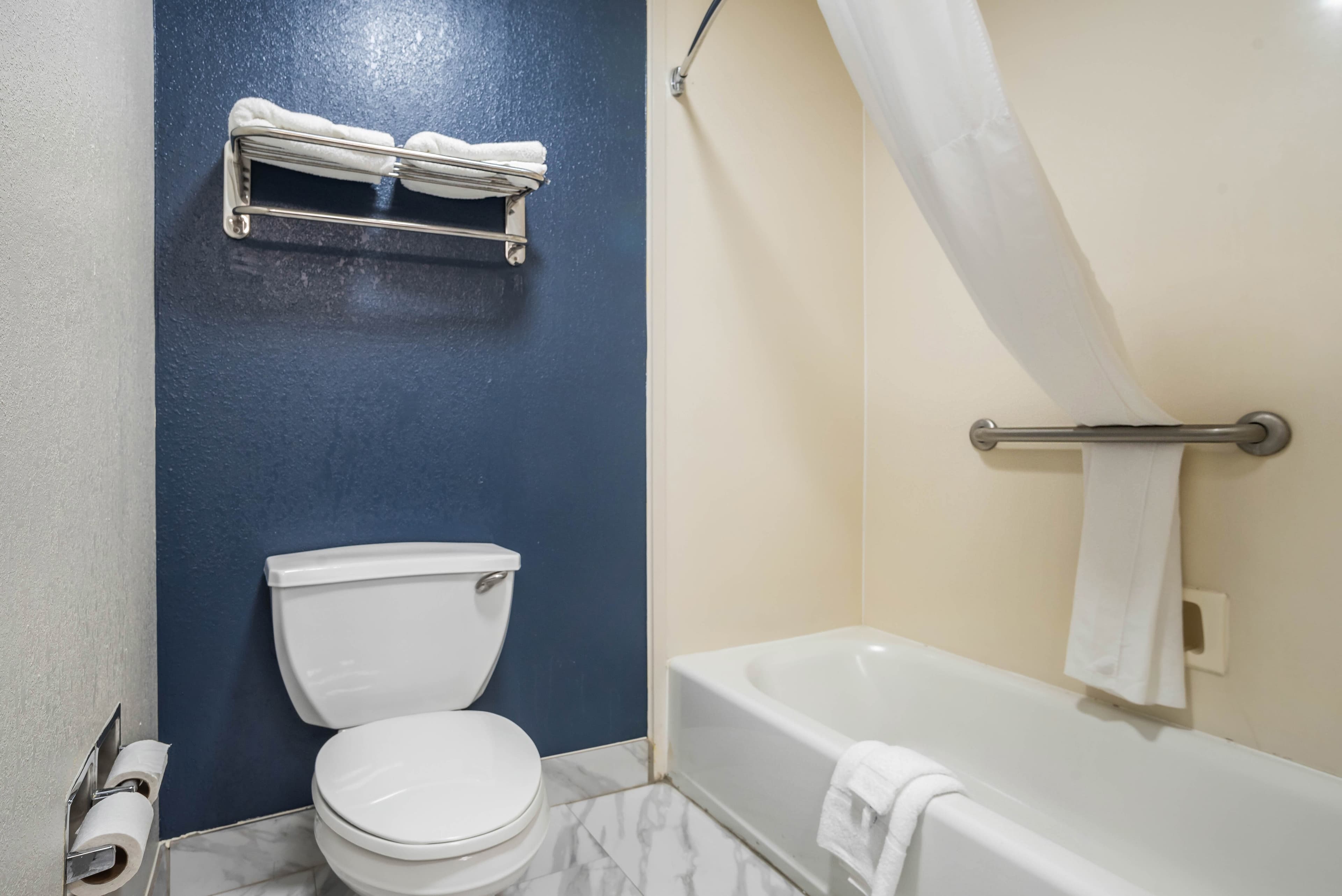Quality Suites Baton Rouge East - Denham Springs — 17