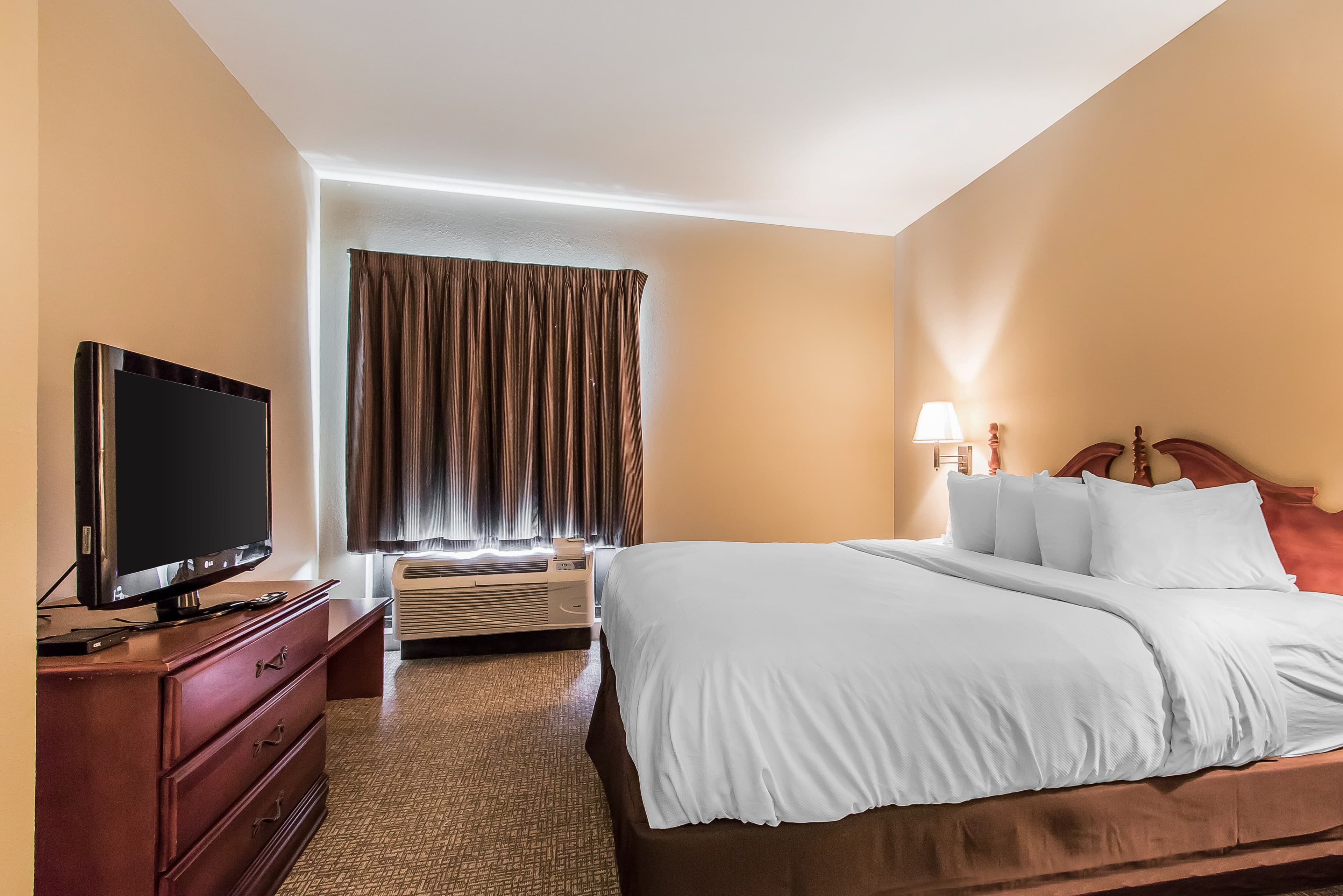 Quality Suites New Iberia — 11