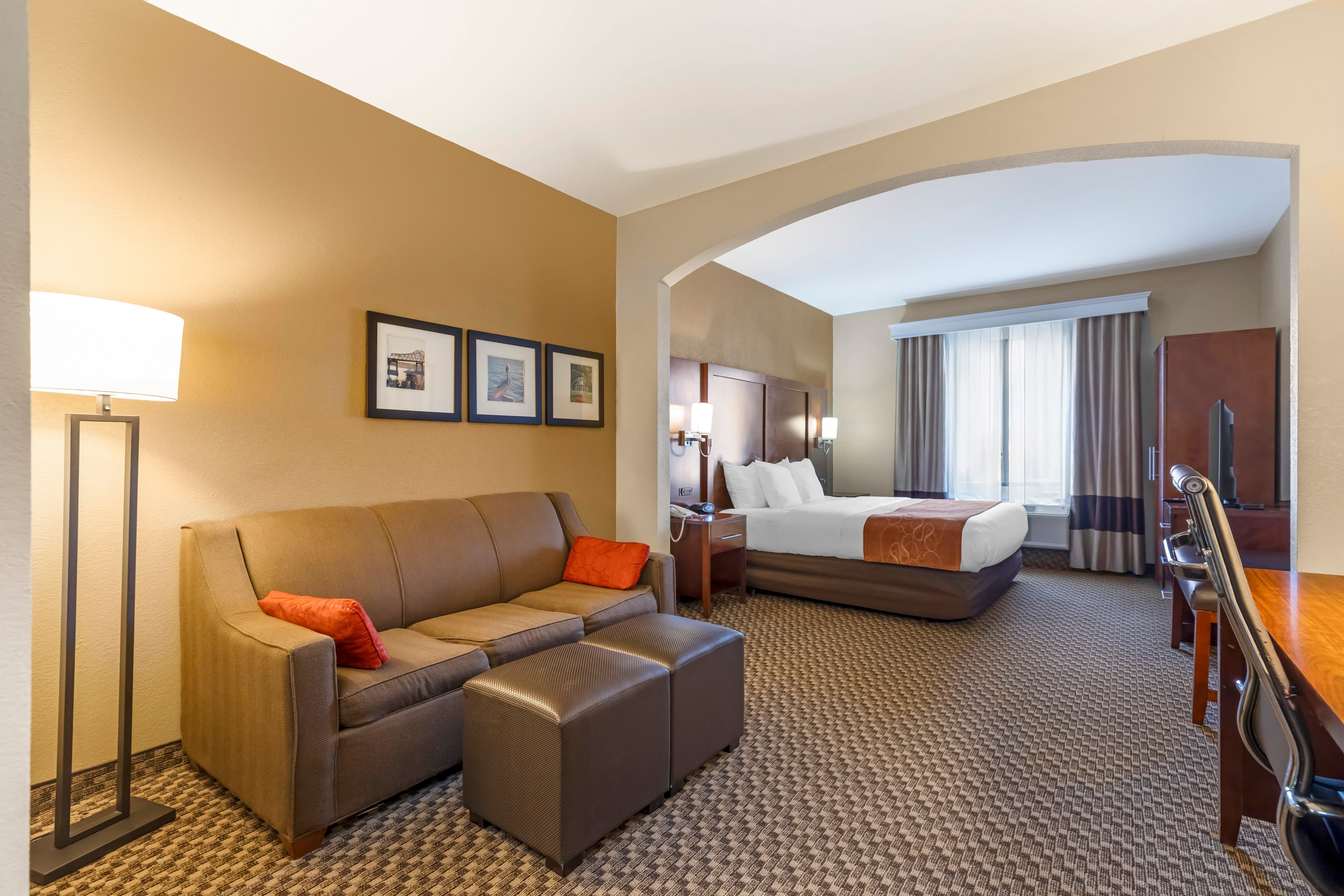 Comfort Suites Port Allen - Baton Rouge - Image 2