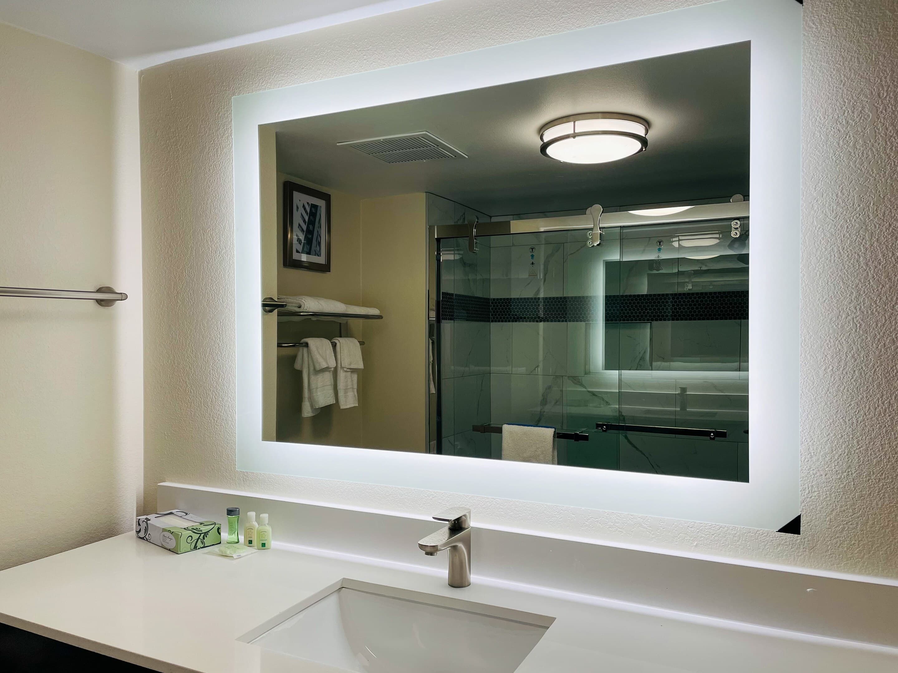 Quality Inn & Suites Lake Charles South - Image 5