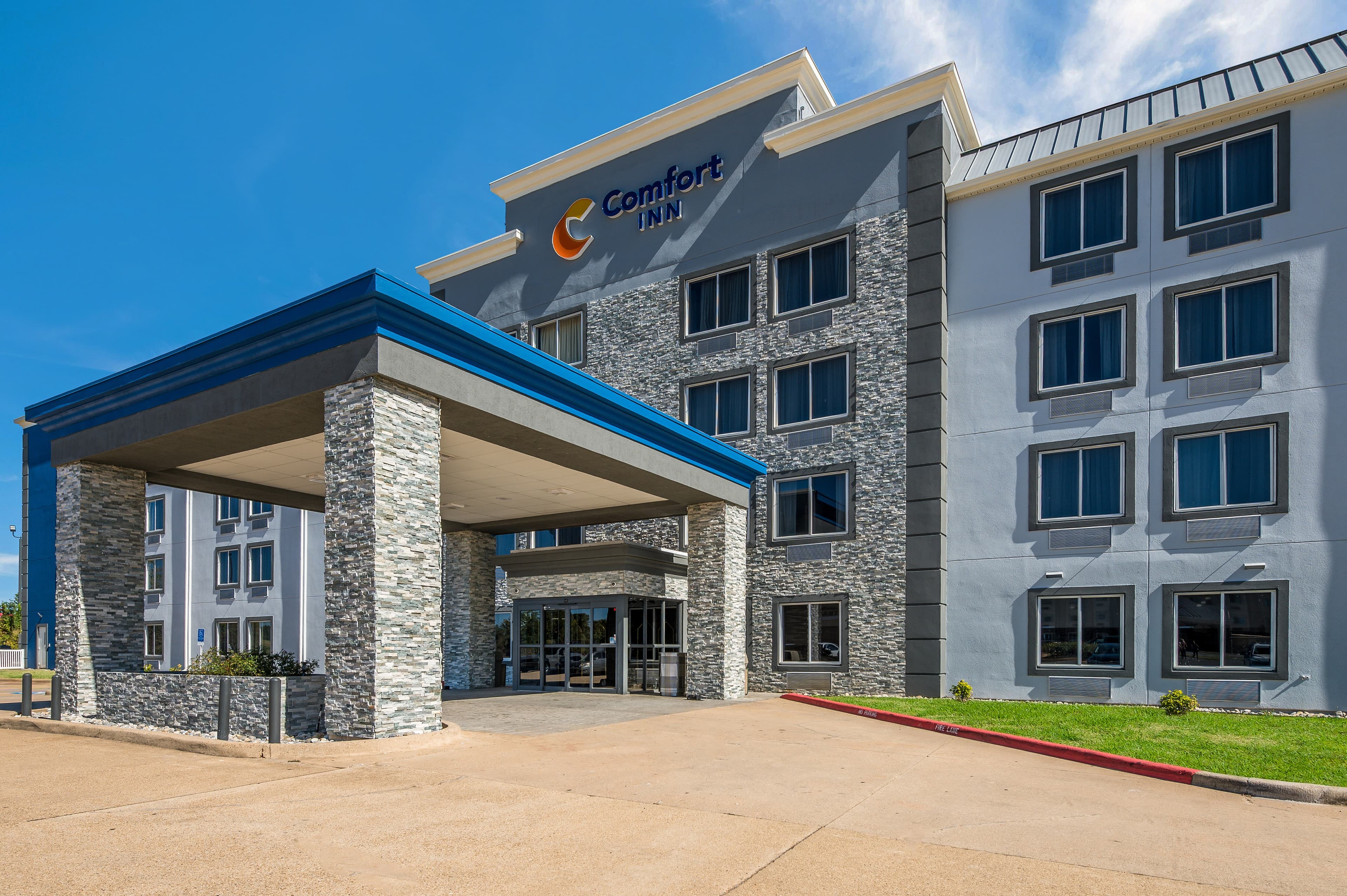 Comfort Inn Bossier City Casino Area near Shreveport Downtown - Image 1