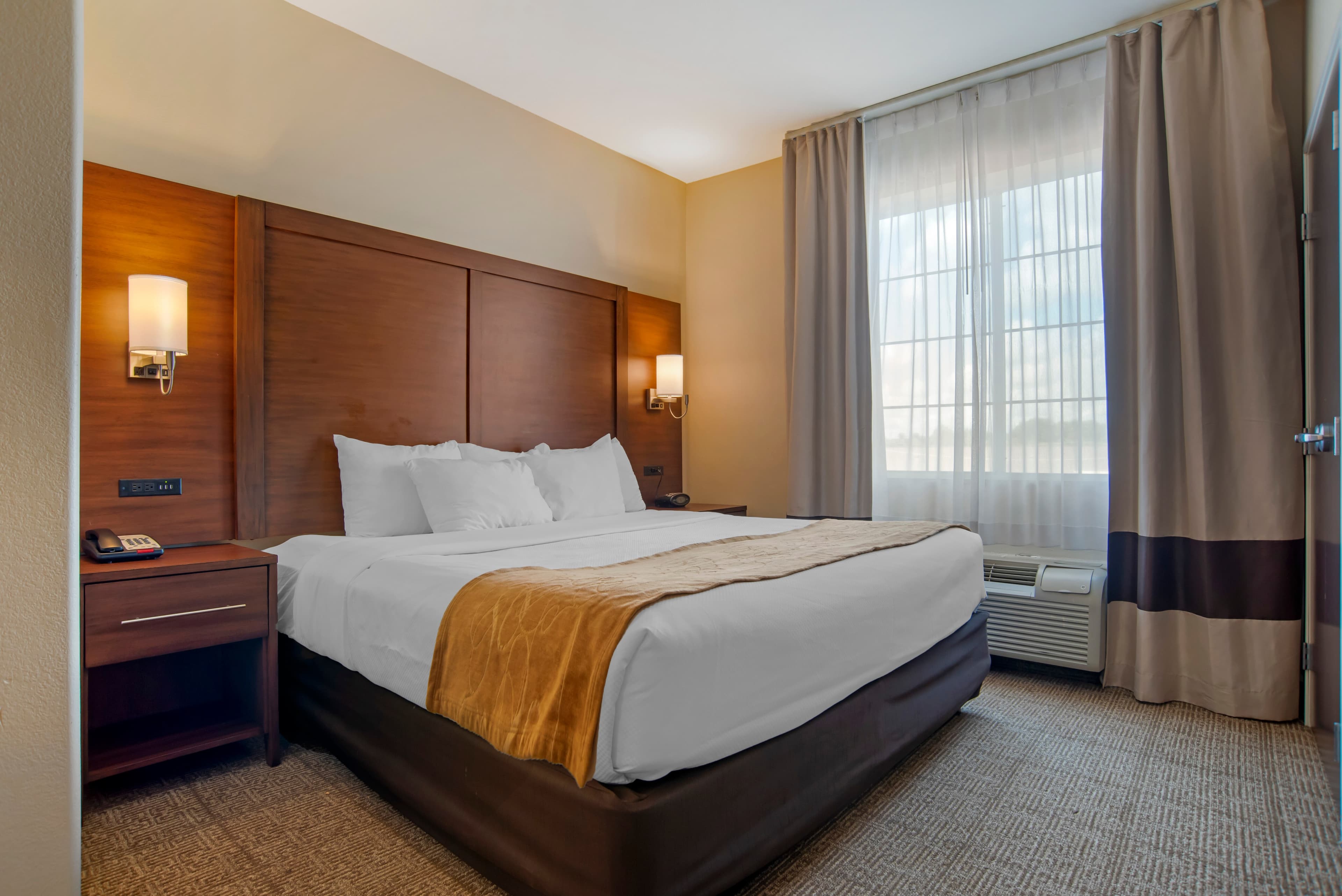 Comfort Suites Alexandria North - Image 4