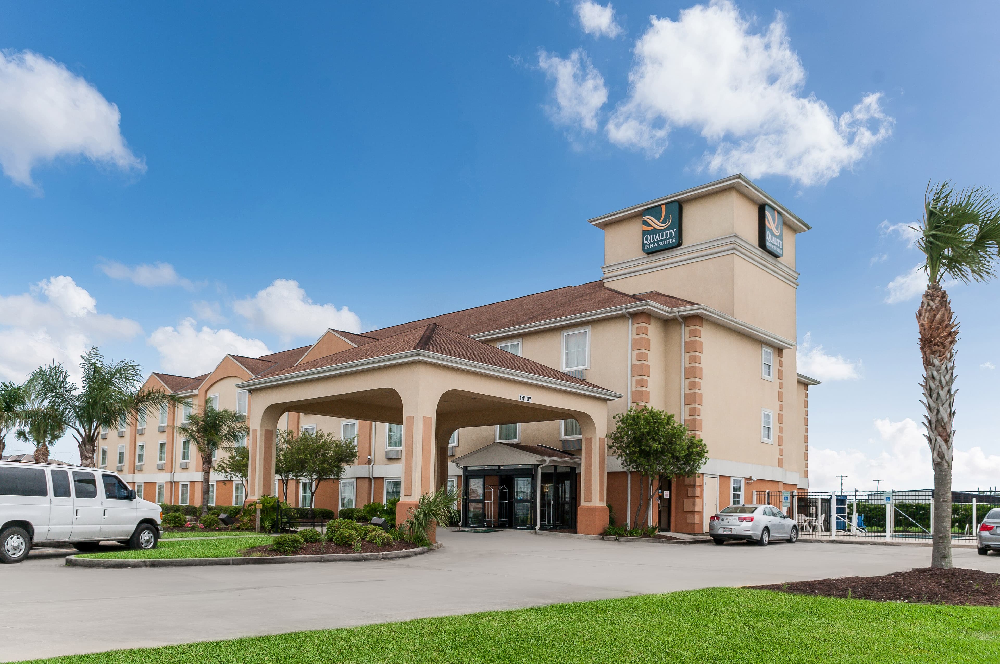 Quality Inn & Suites Houma - Image 1