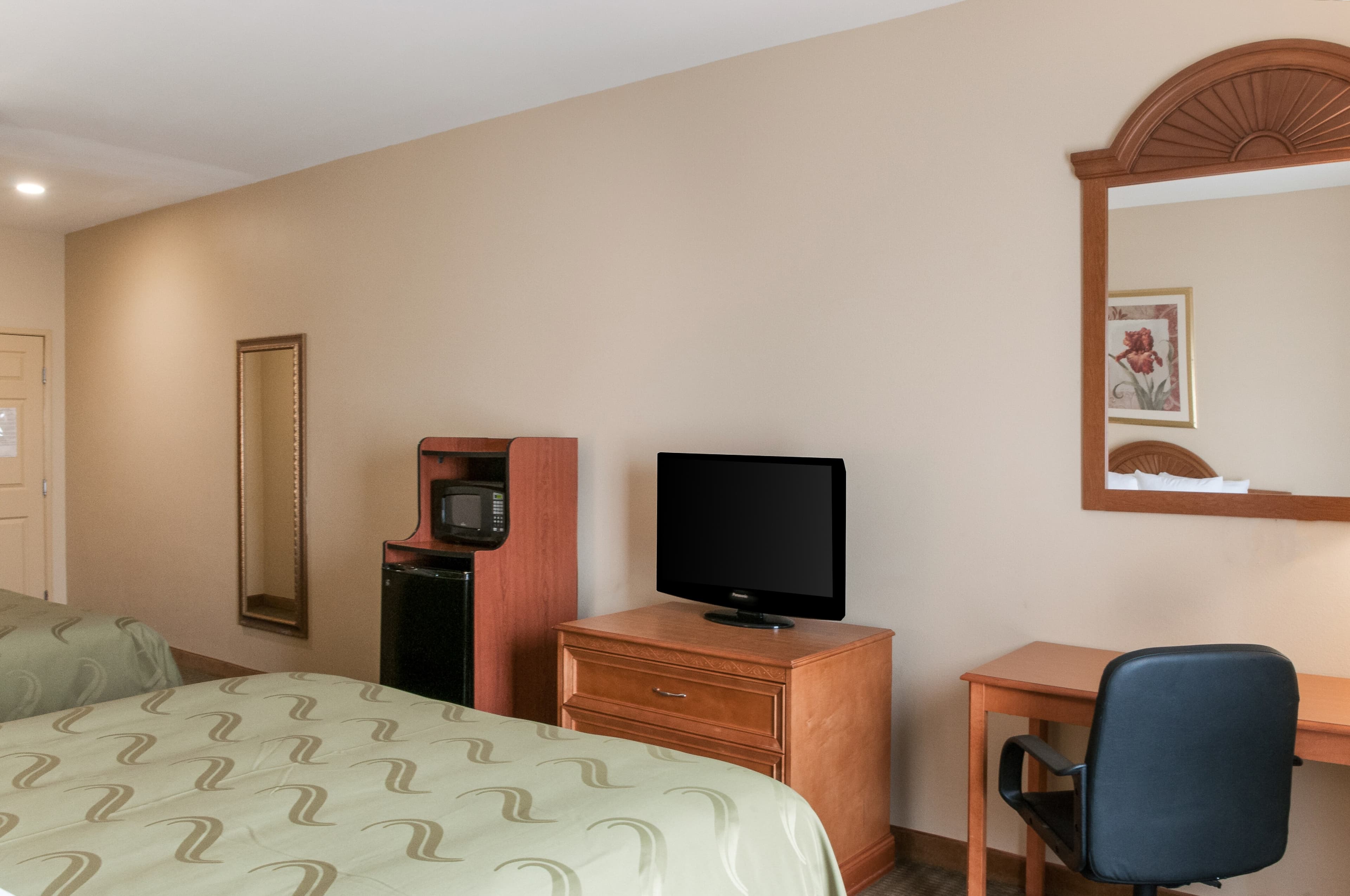 Quality Inn & Suites Houma - Image 4