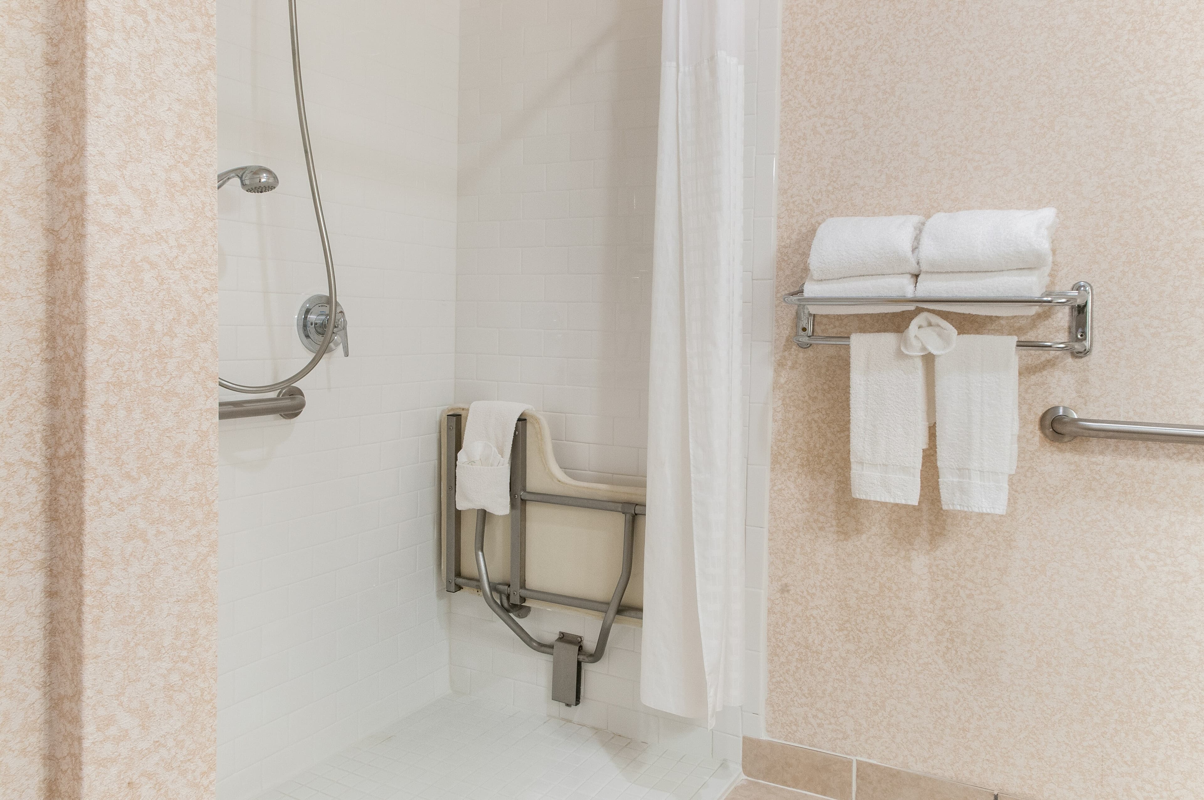 Quality Inn & Suites Houma - Image 5