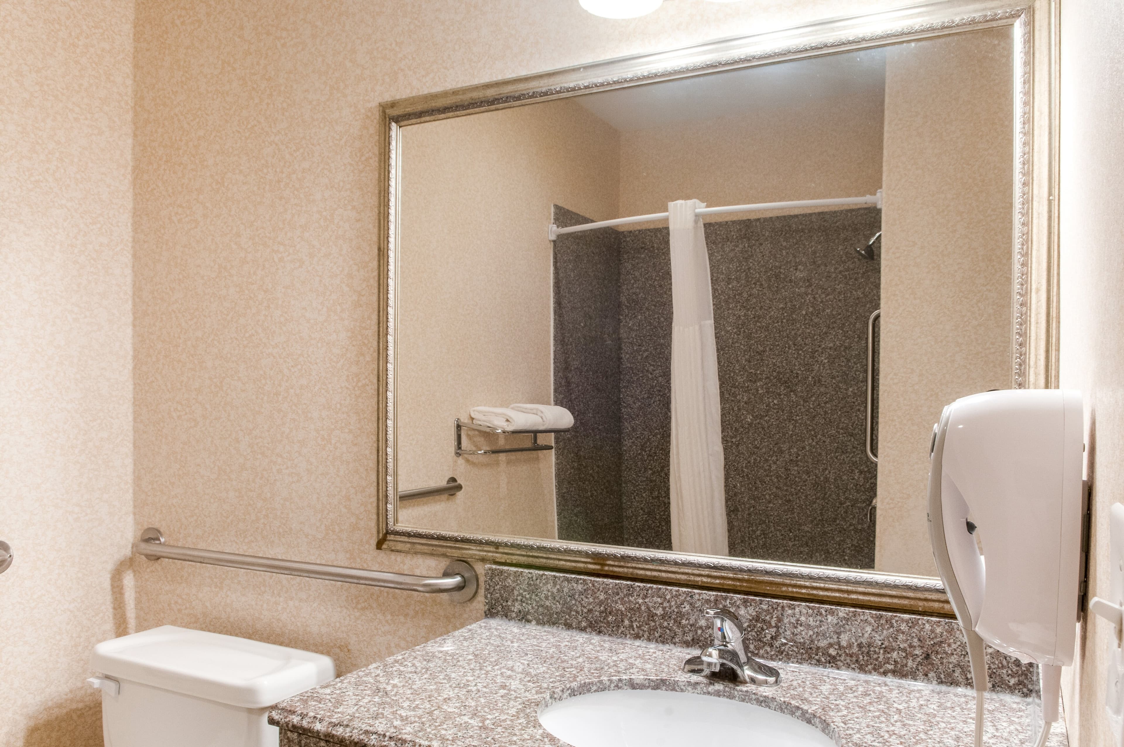 Quality Inn & Suites Houma — 19