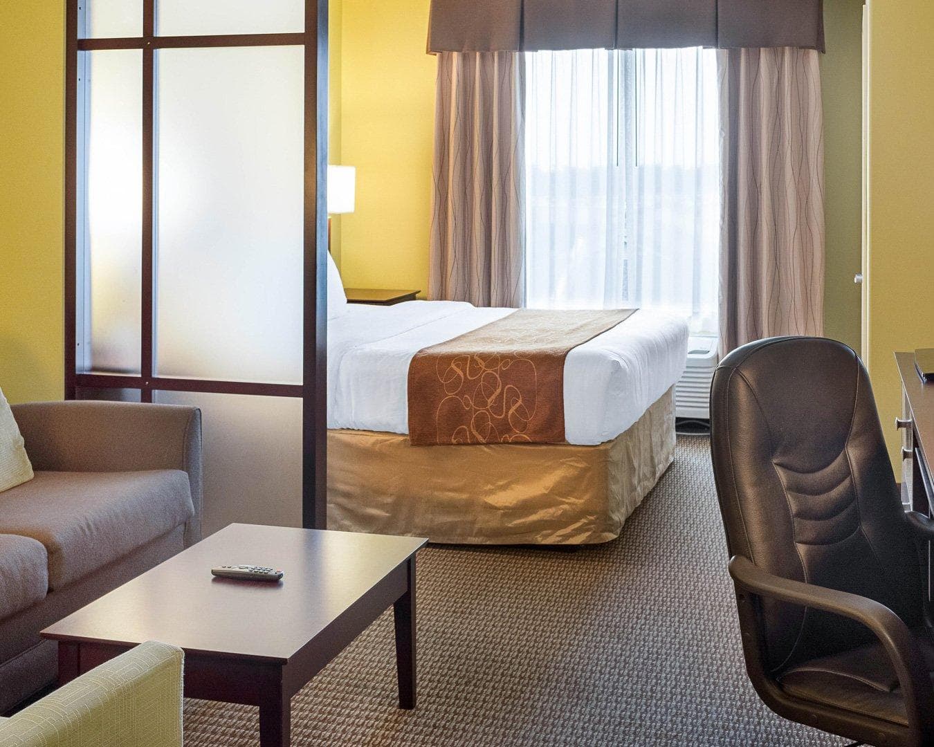 Comfort Suites Harvey - New Orleans West - Image 2
