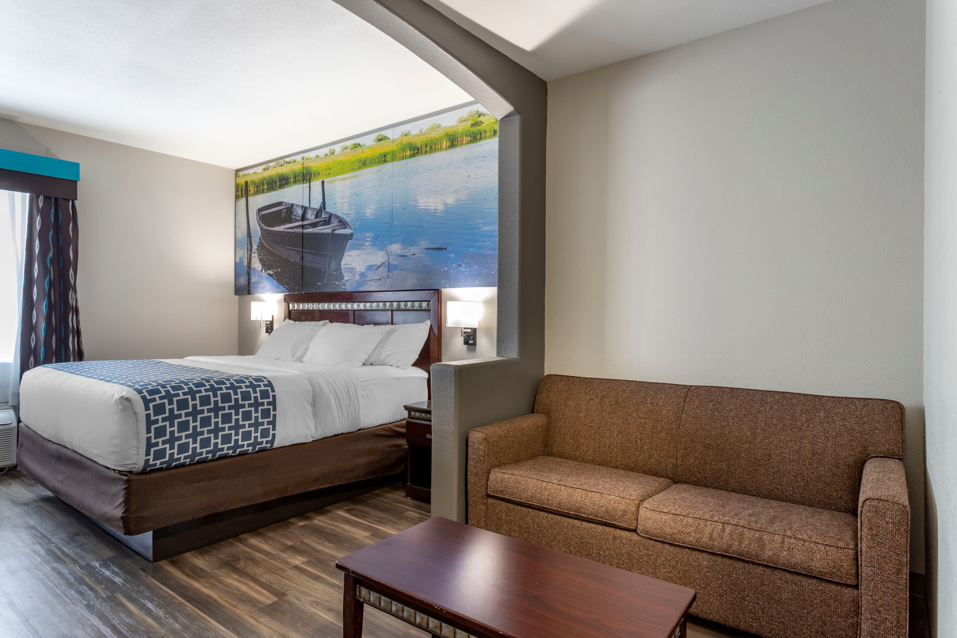 Clarion Pointe Sulphur - Lake Charles — 10