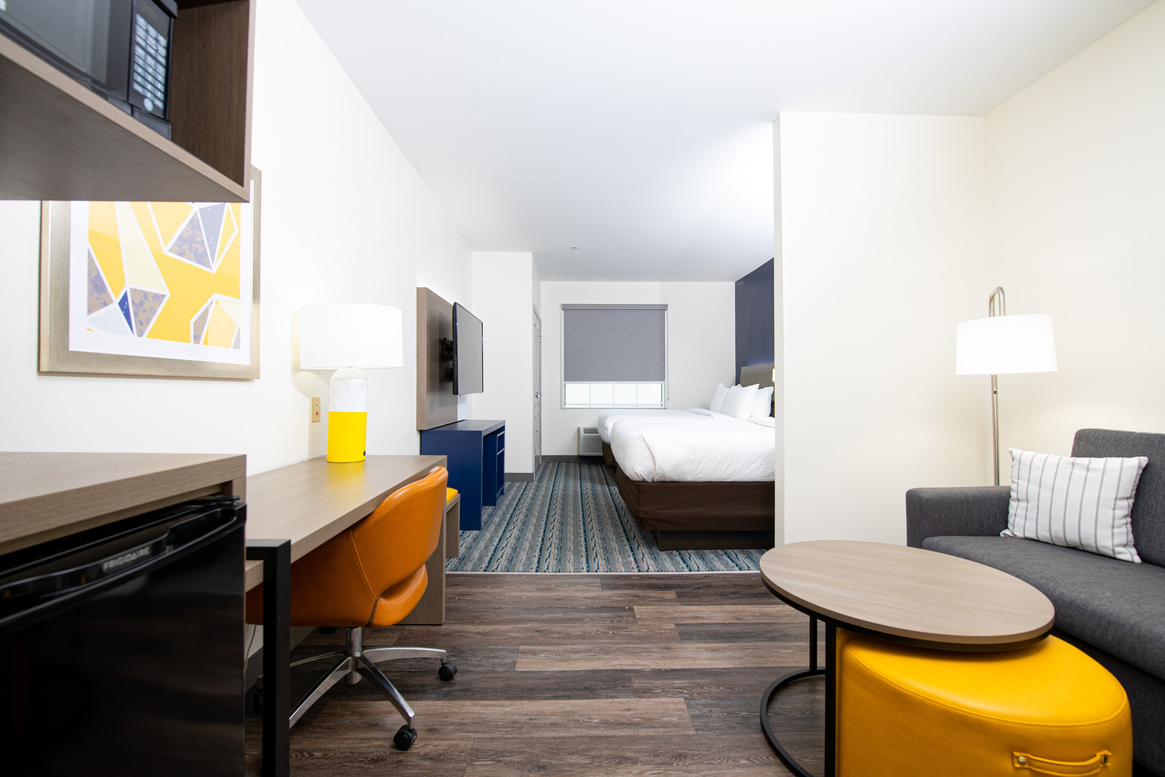 Comfort Suites Oil Center - Image 2