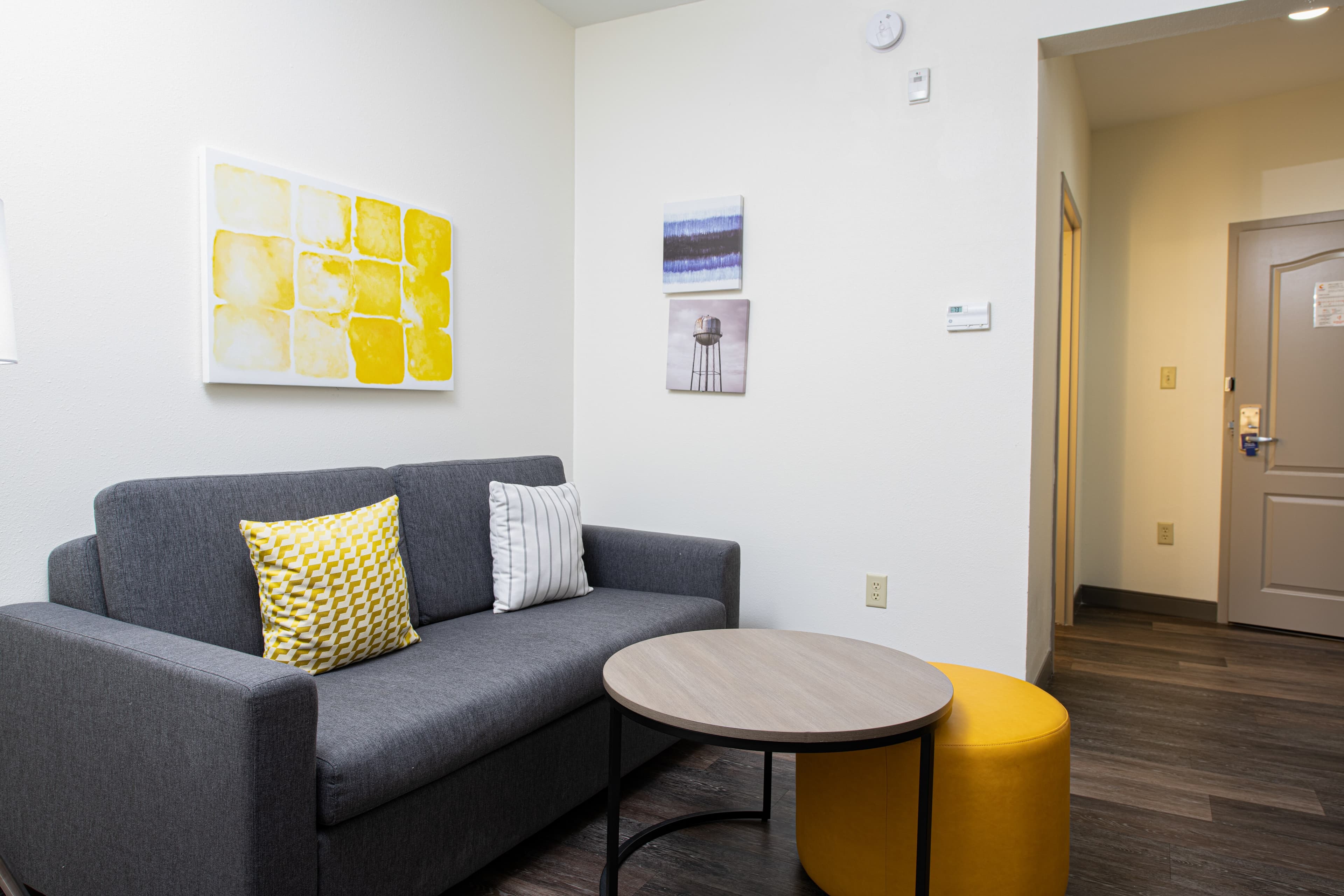 Comfort Suites Oil Center — 8